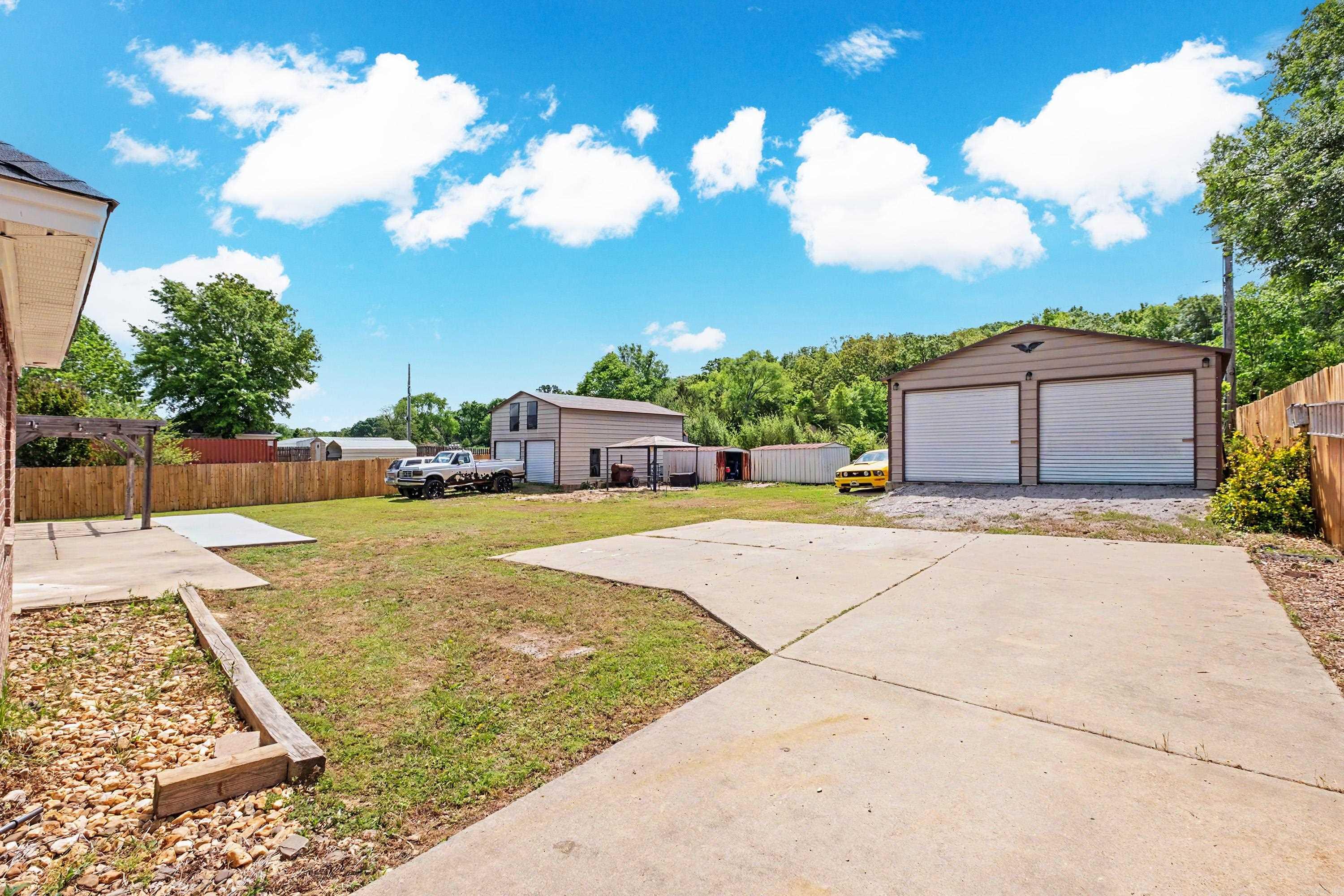 1440 oak shadows  Sherwood, AR