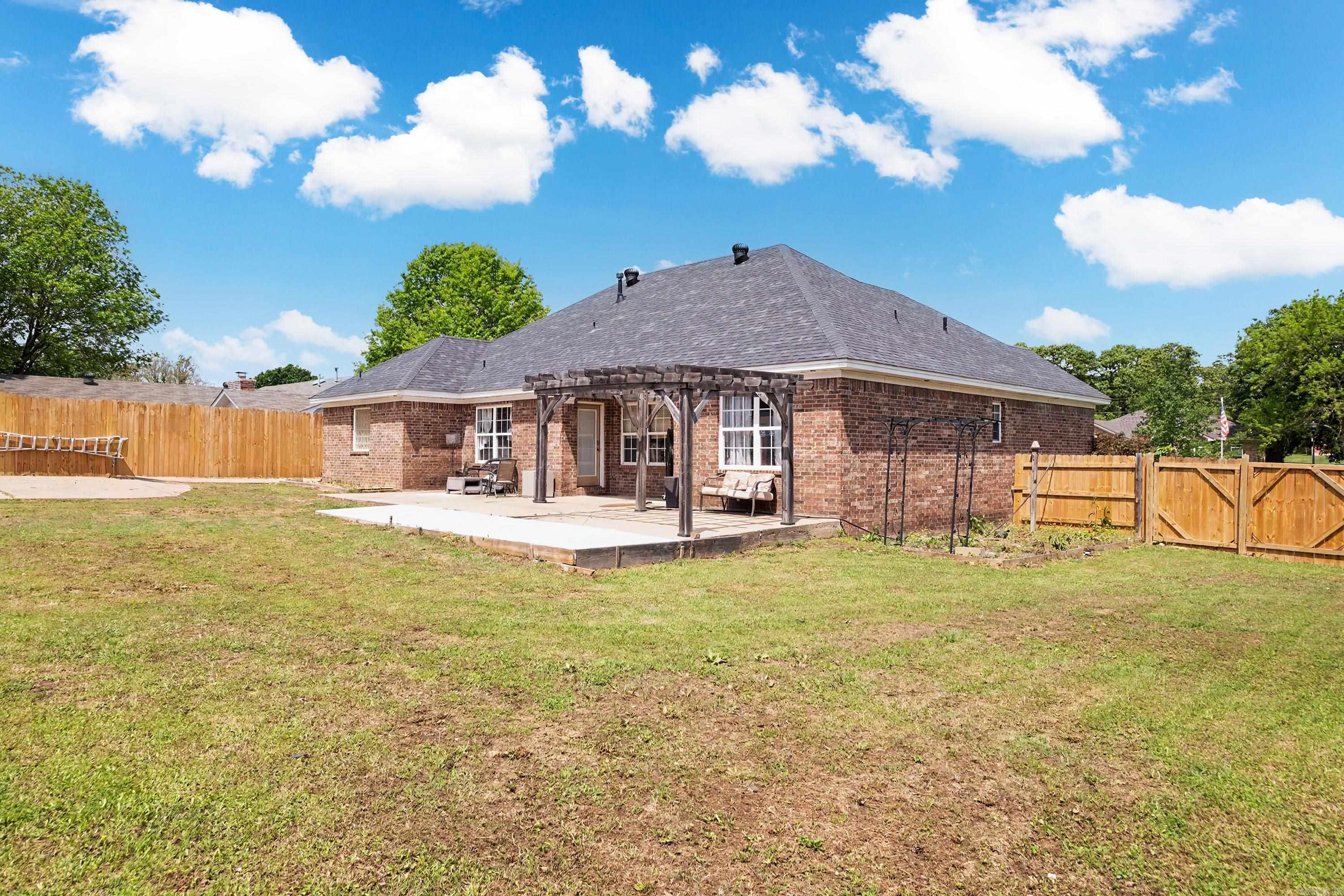 1440 oak shadows  Sherwood, AR