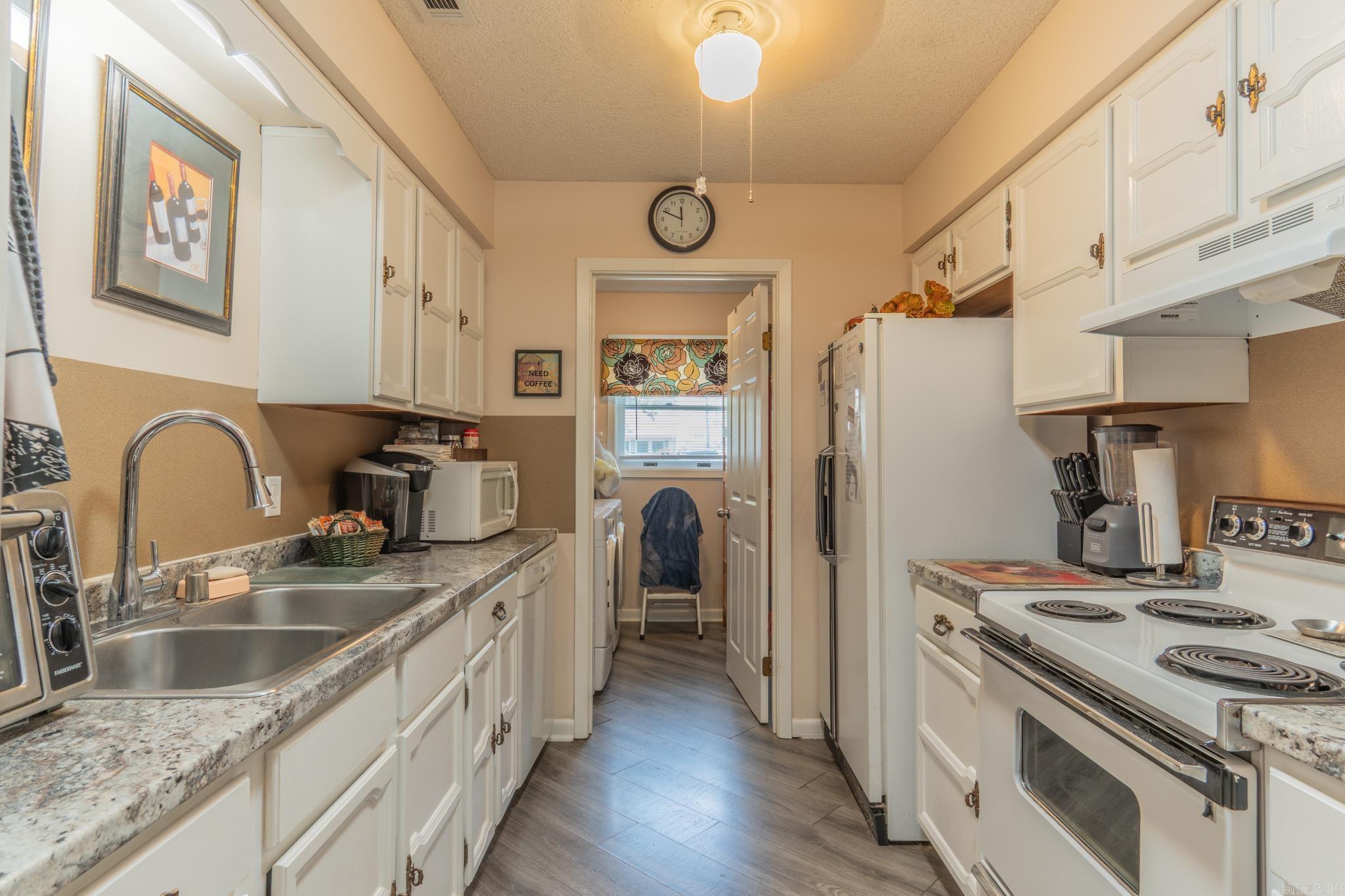 4 Macotera  Hot Springs Village, AR