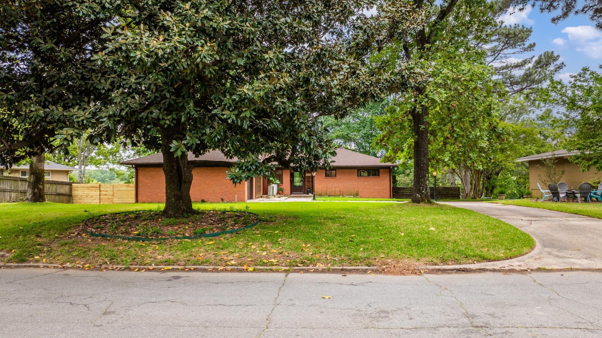 3747 Lakeview  North Little Rock, AR