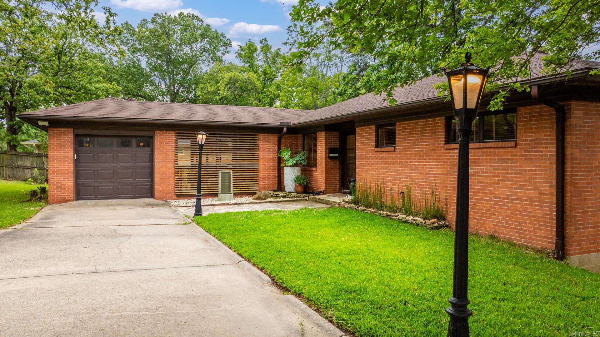 3747 Lakeview  North Little Rock, AR