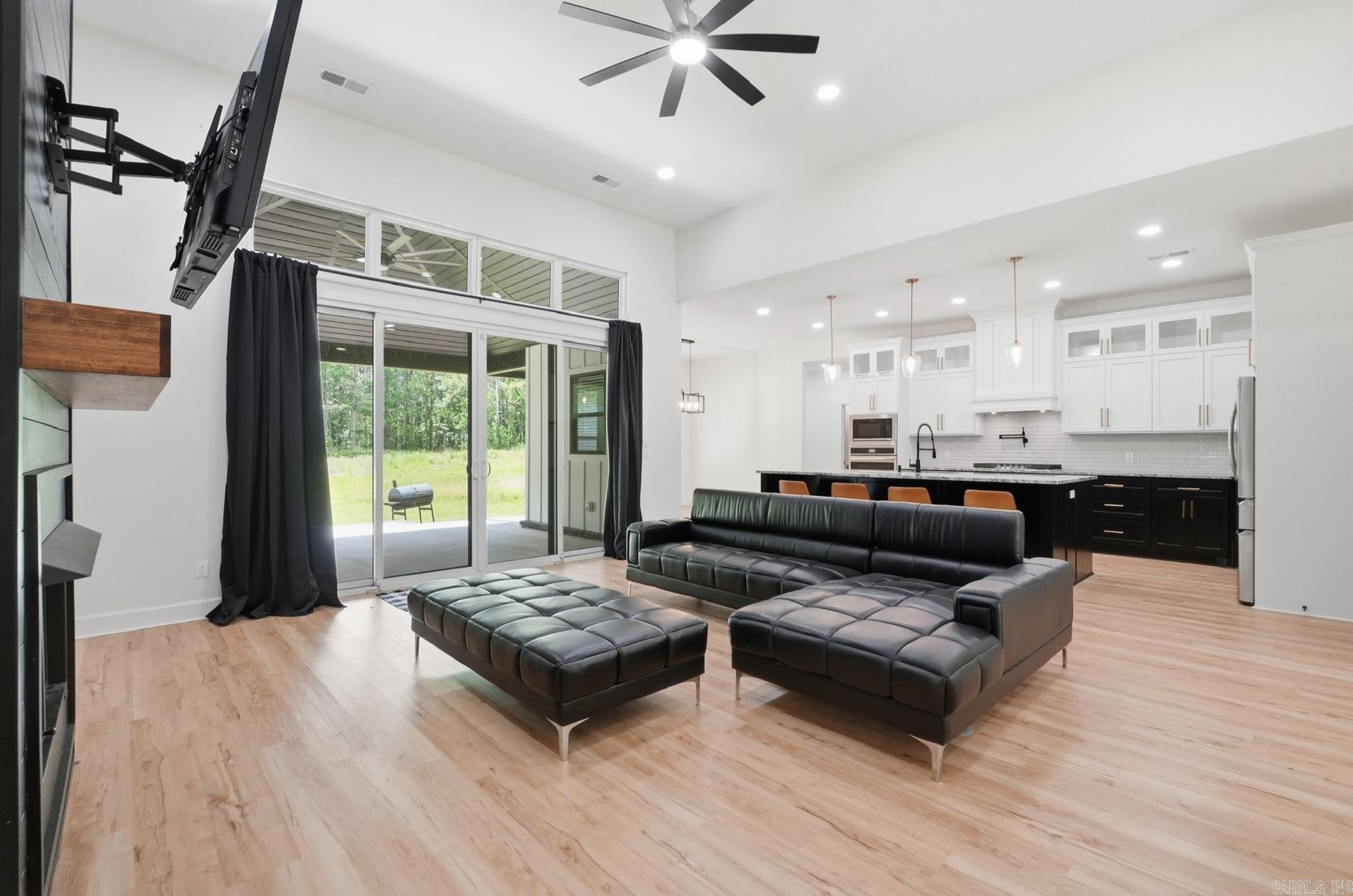 27625 Oak  Hensley, AR