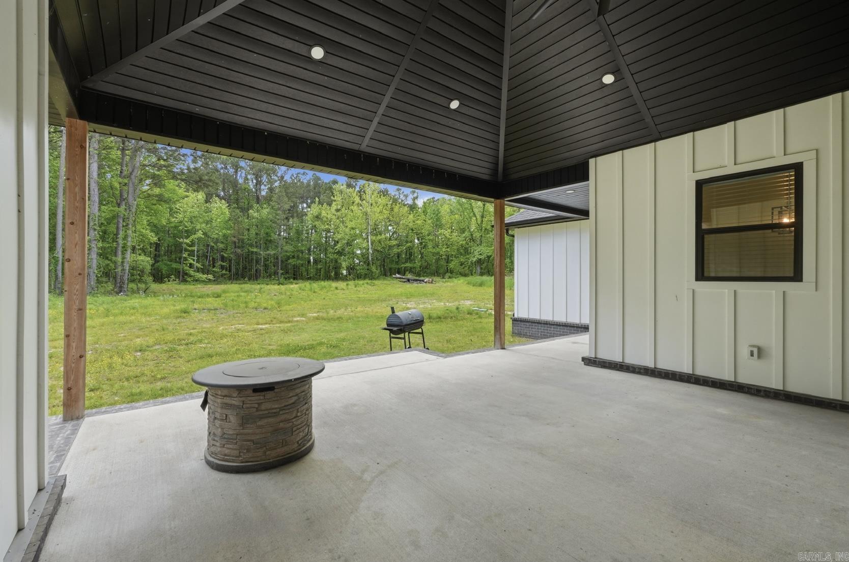 27625 Oak  Hensley, AR