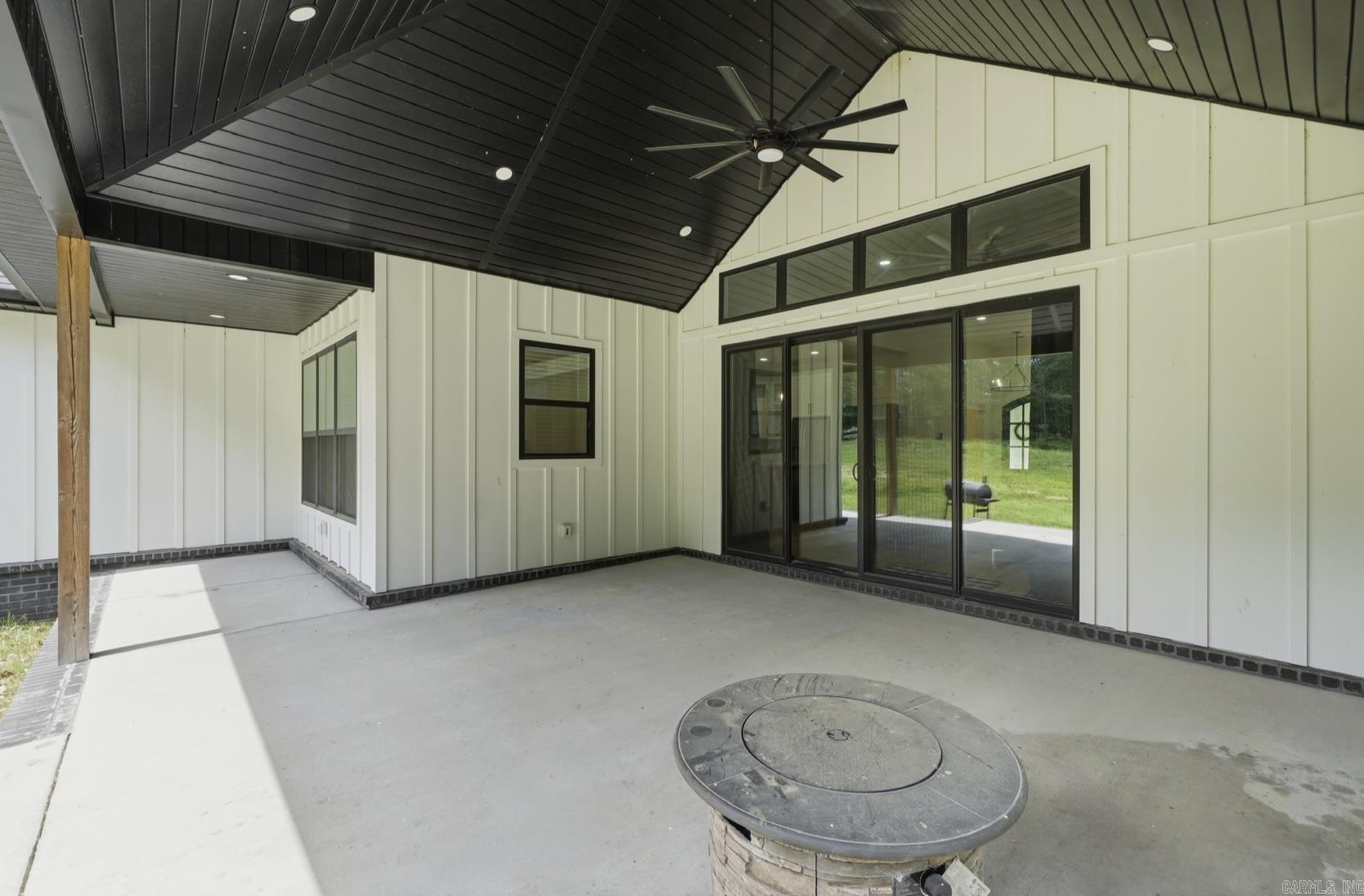 27625 Oak  Hensley, AR