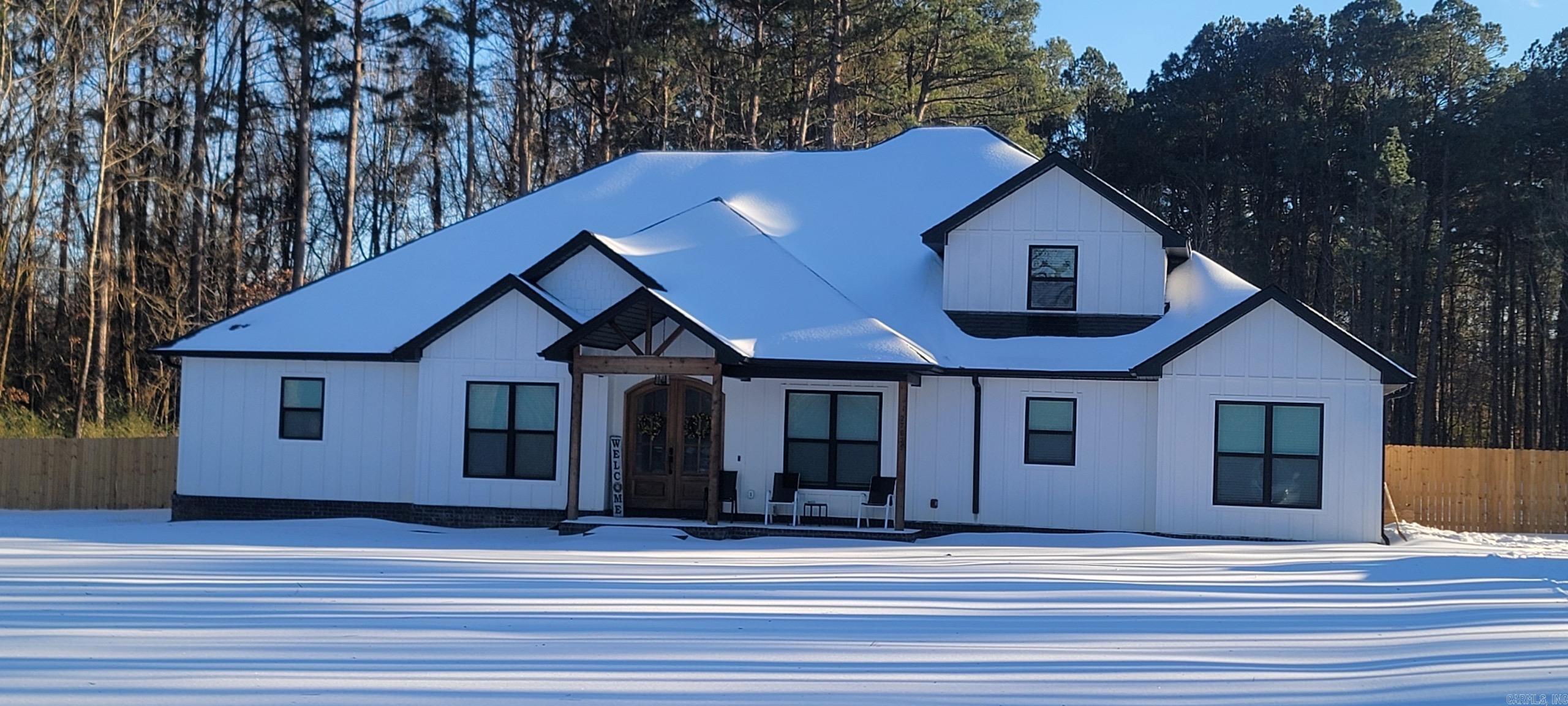 27625 Oak  Hensley, AR