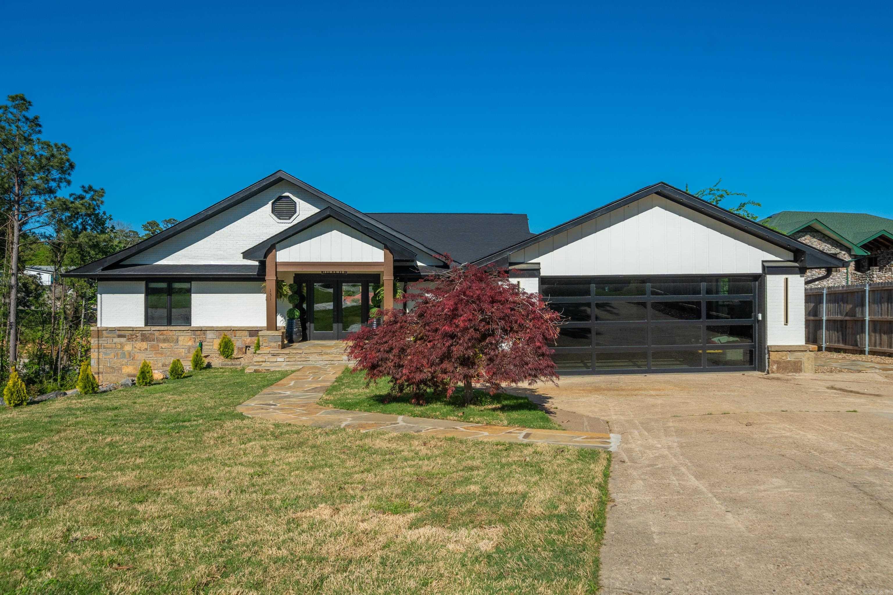 131 S Lakeland  Hot Springs, AR