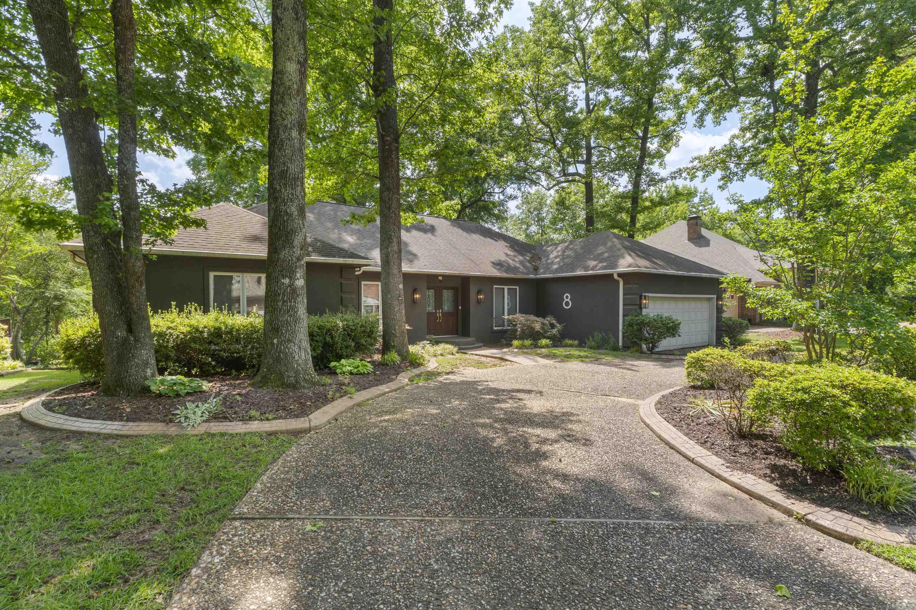 8 Riverwood  Maumelle, AR