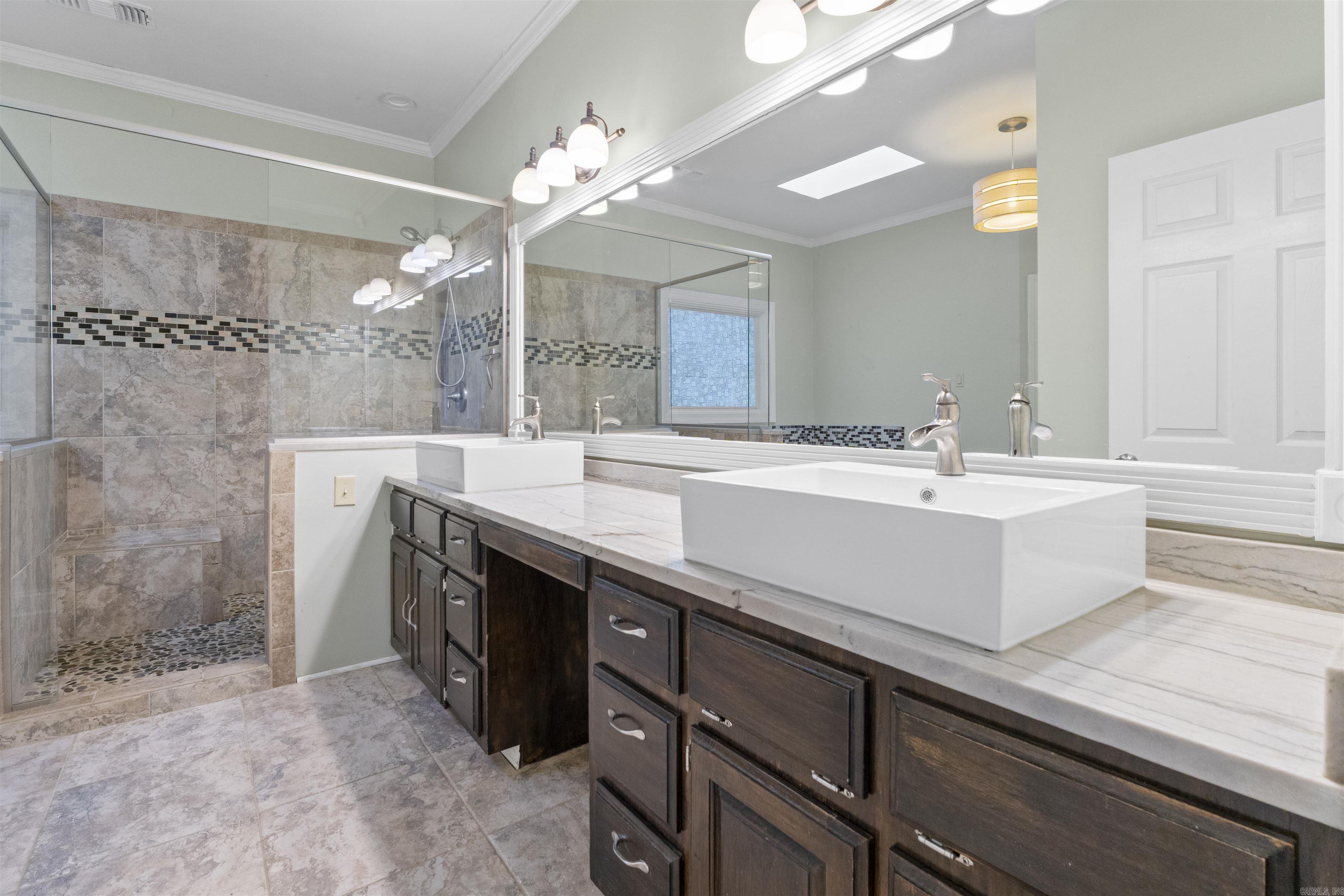 8 Riverwood  Maumelle, AR