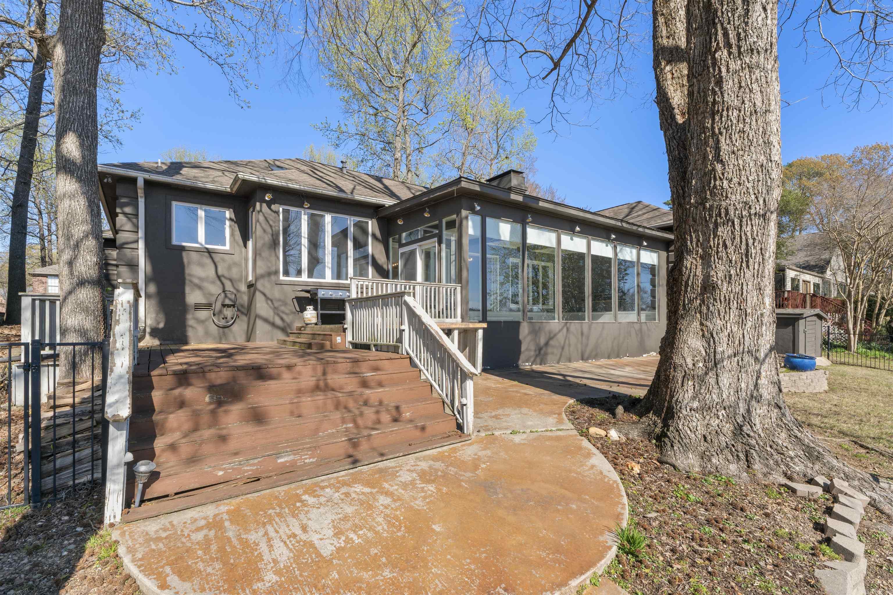 8 Riverwood  Maumelle, AR