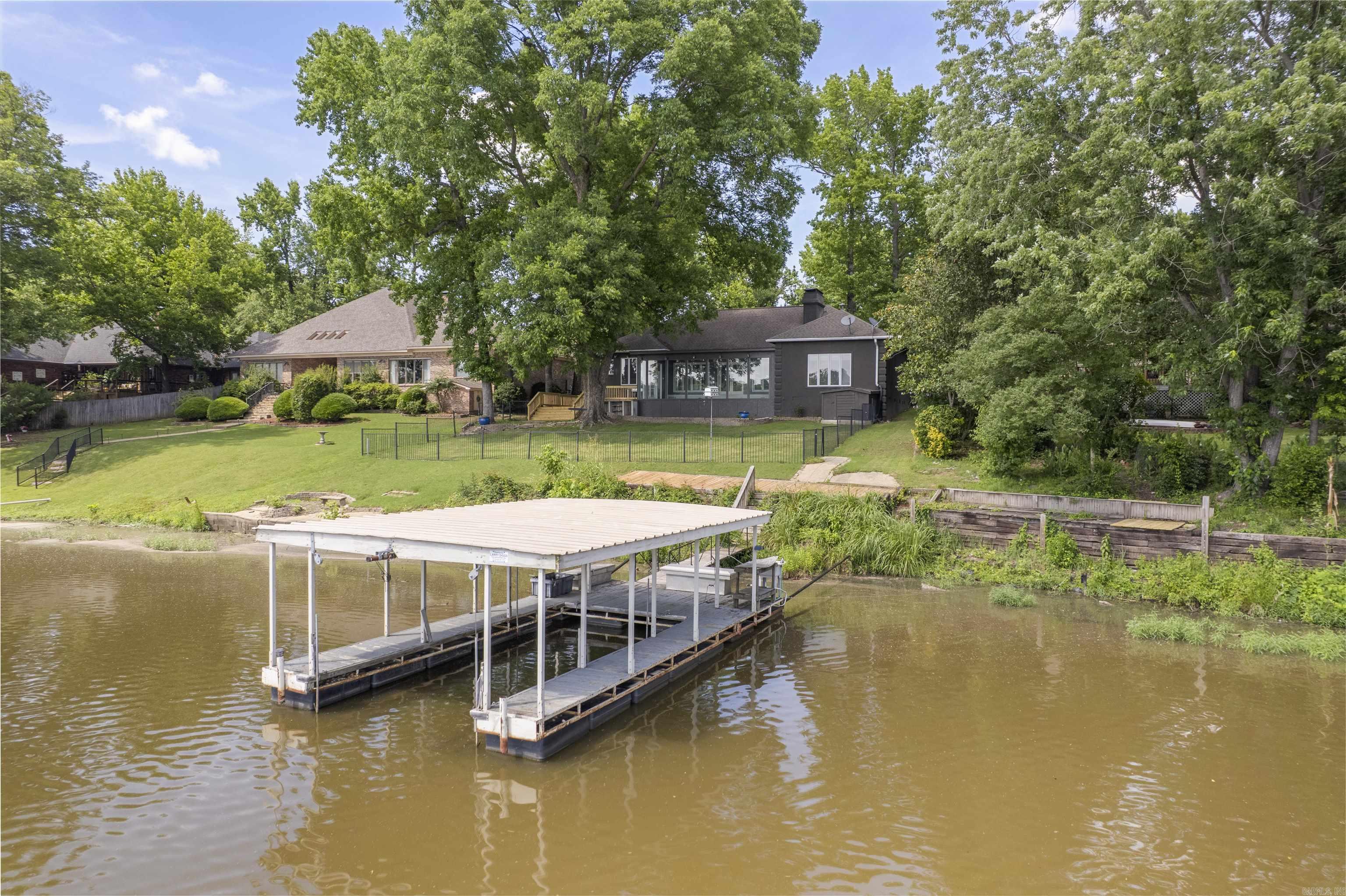 8 Riverwood  Maumelle, AR