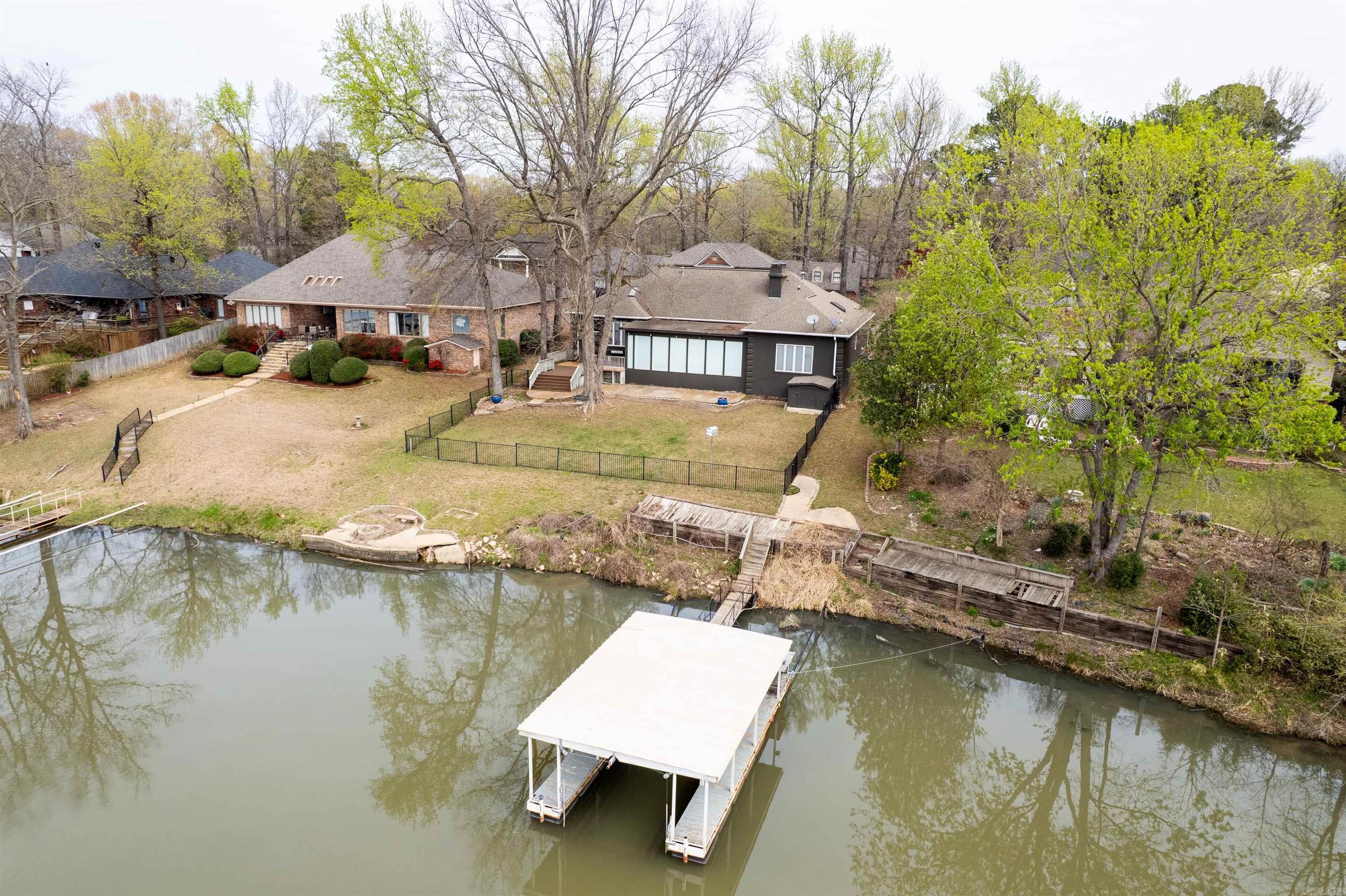 8 Riverwood  Maumelle, AR