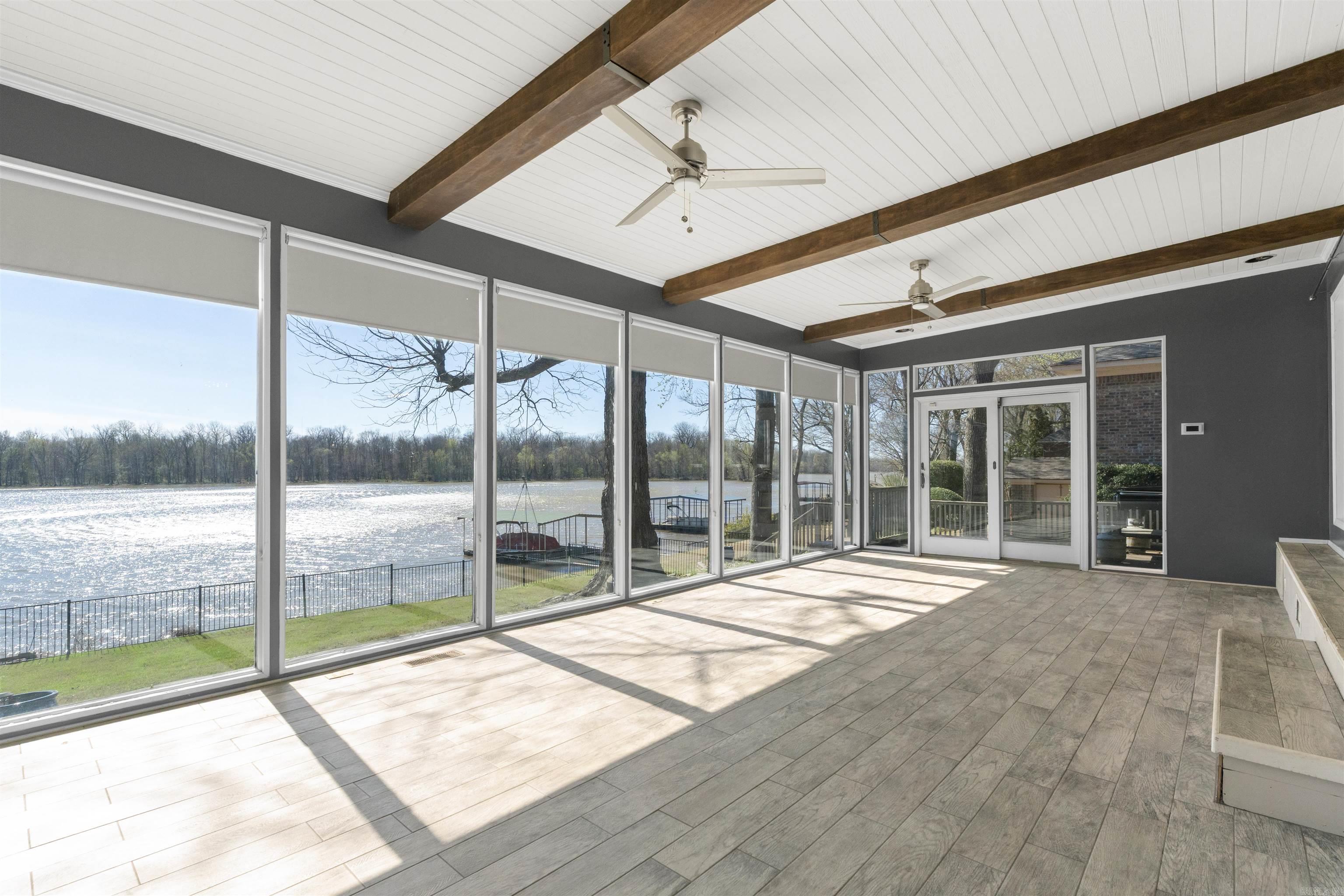 8 Riverwood  Maumelle, AR