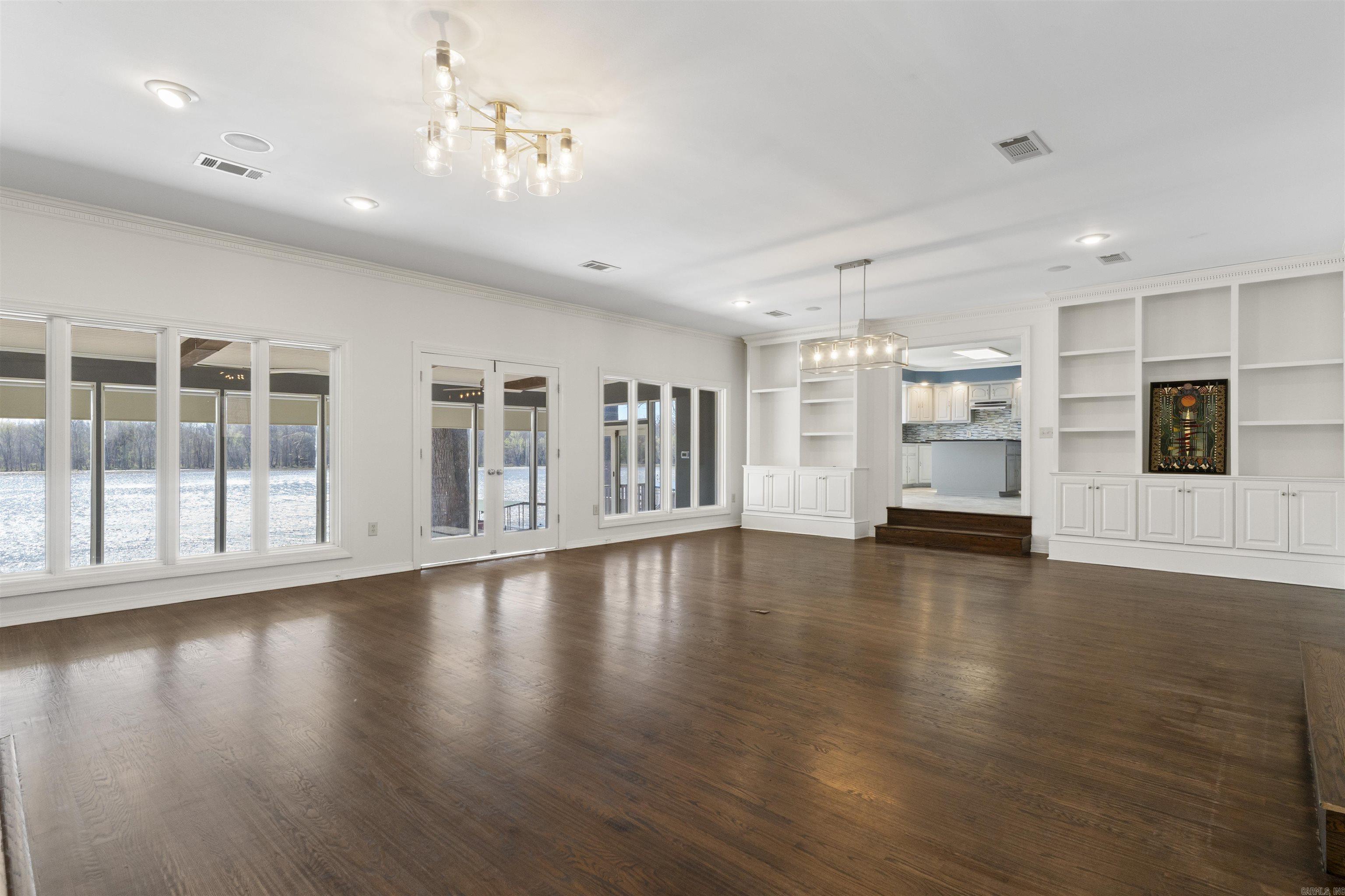 8 Riverwood  Maumelle, AR