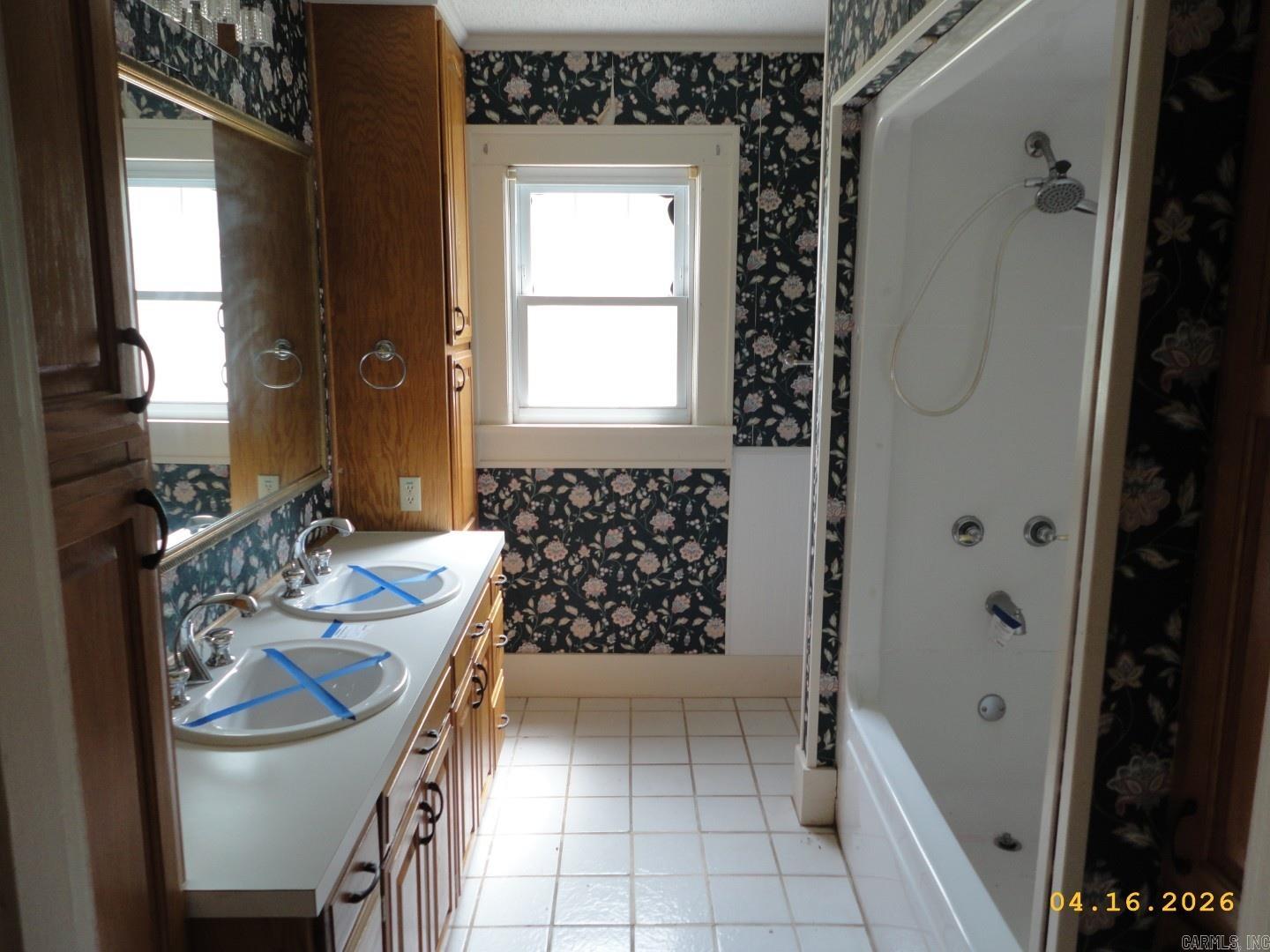 104 S Gannaway  Warren, AR