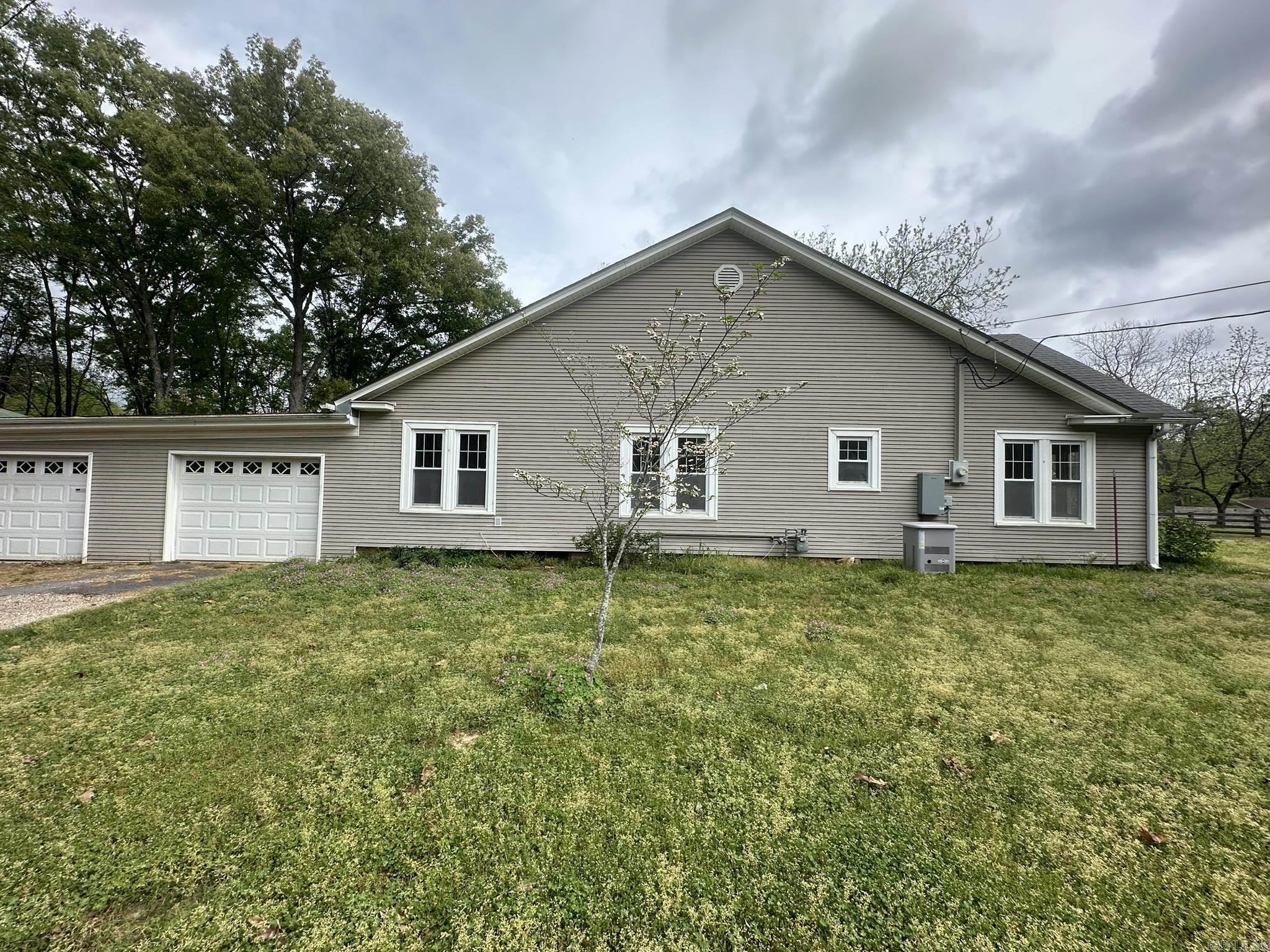 104 S Gannaway  Warren, AR