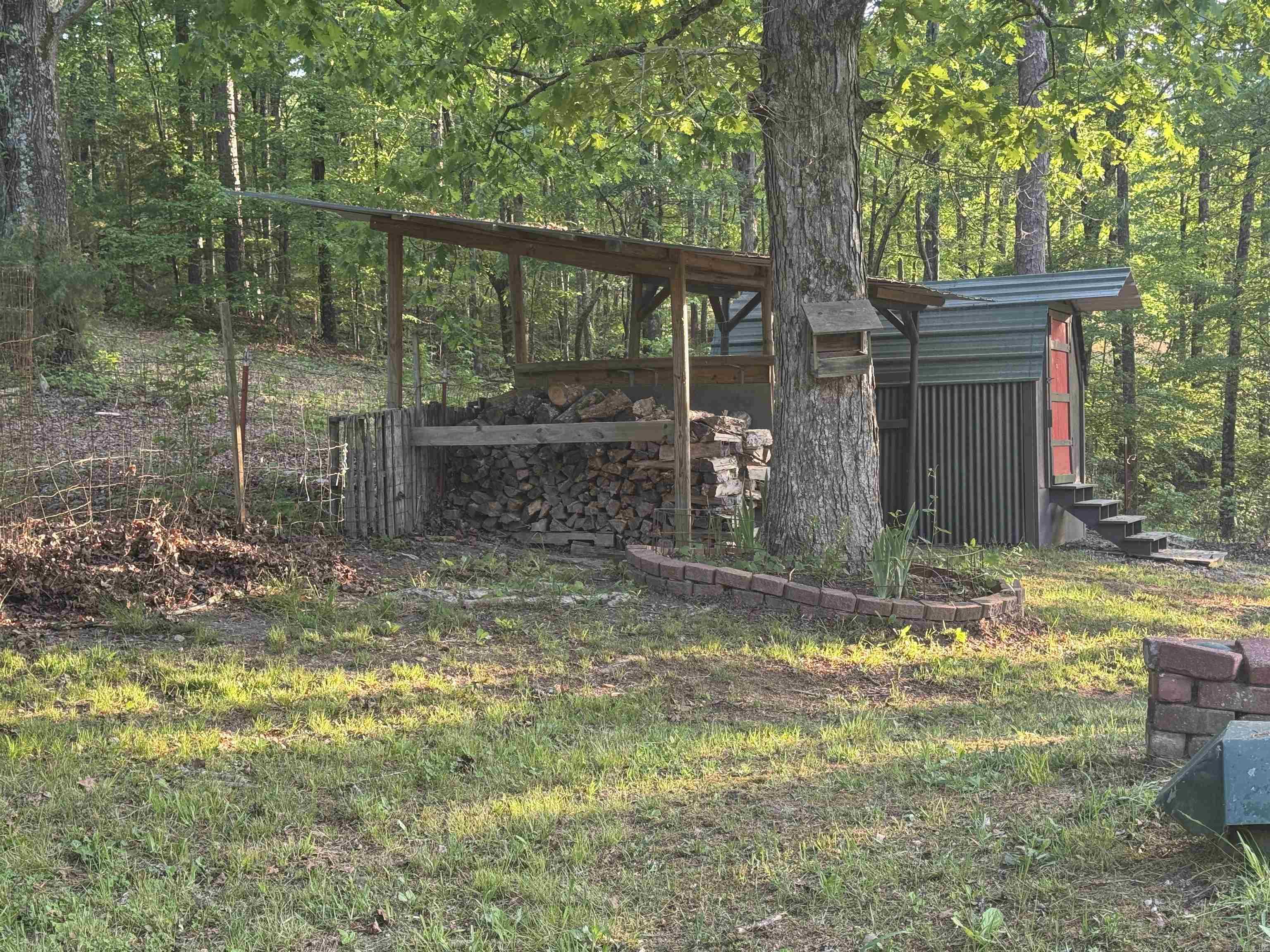 6902 Spring  Lonsdale, AR