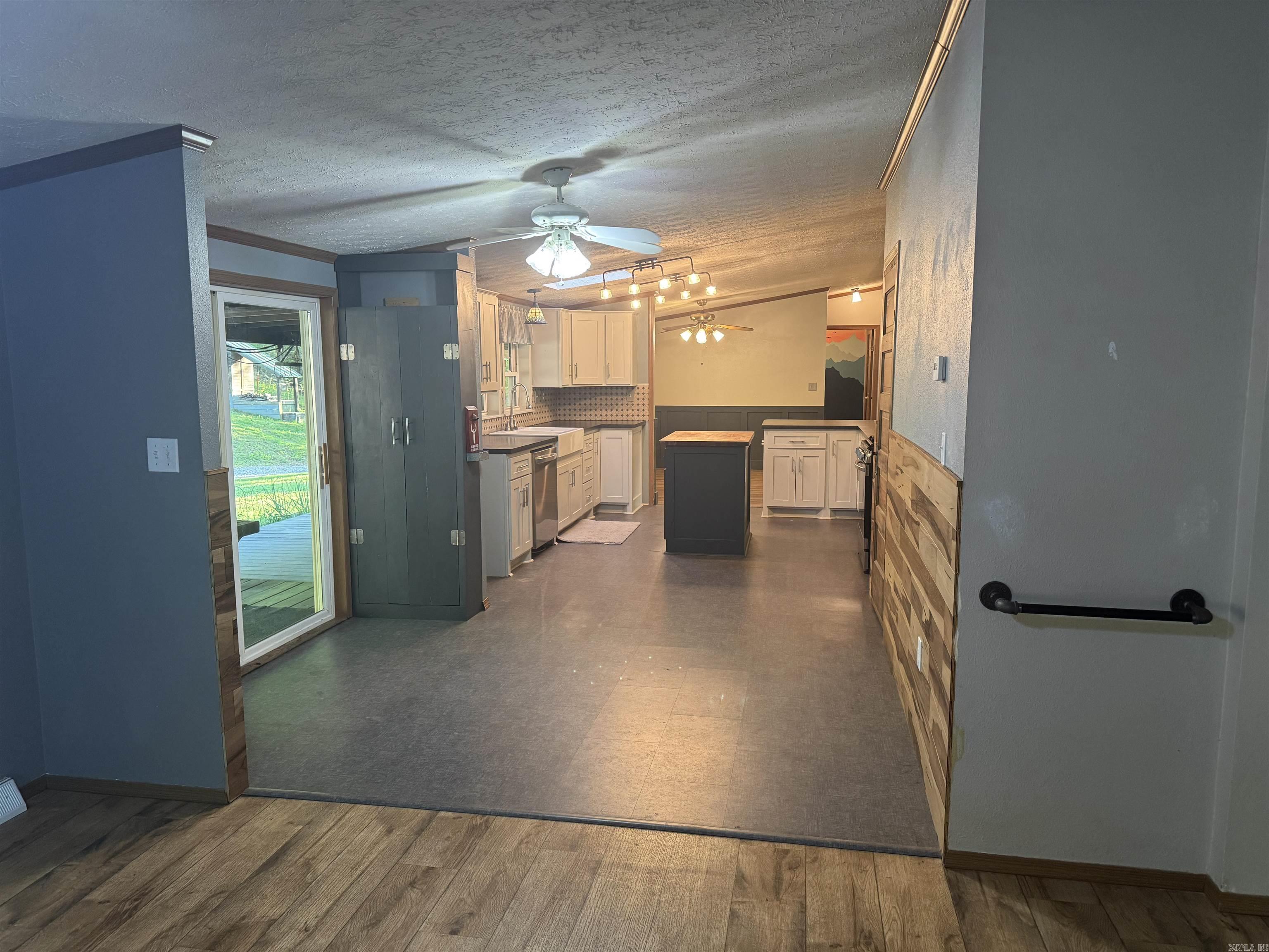 6902 Spring  Lonsdale, AR