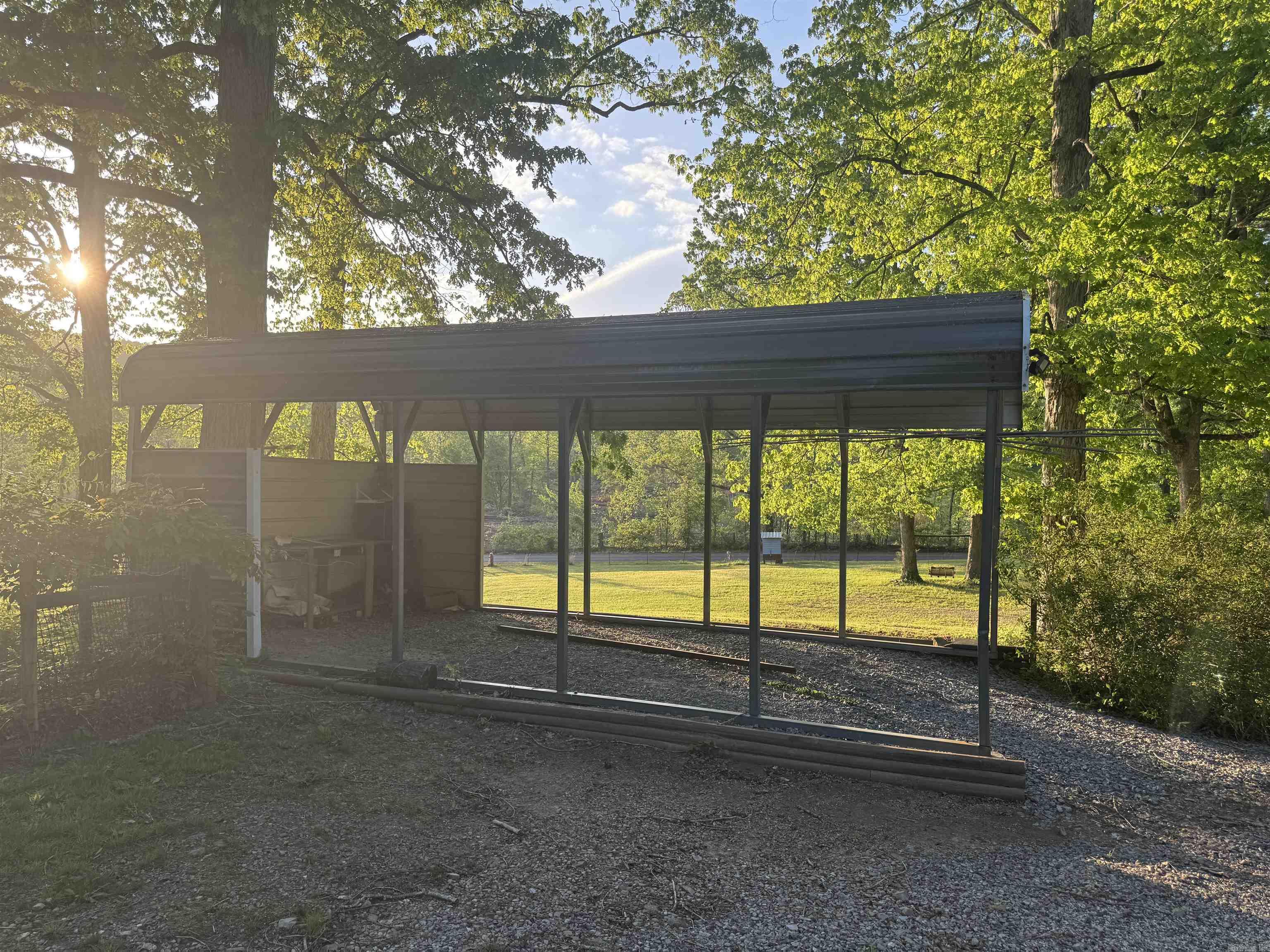 6902 Spring  Lonsdale, AR