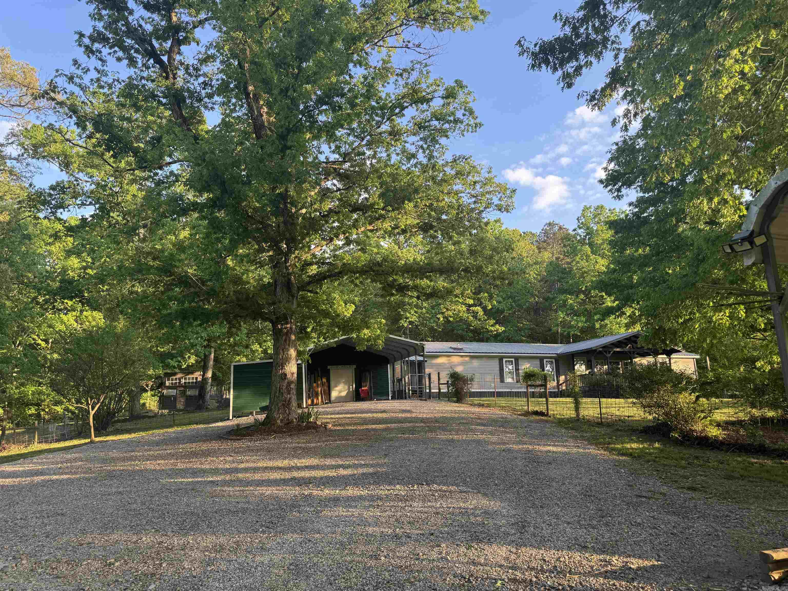 6902 Spring  Lonsdale, AR