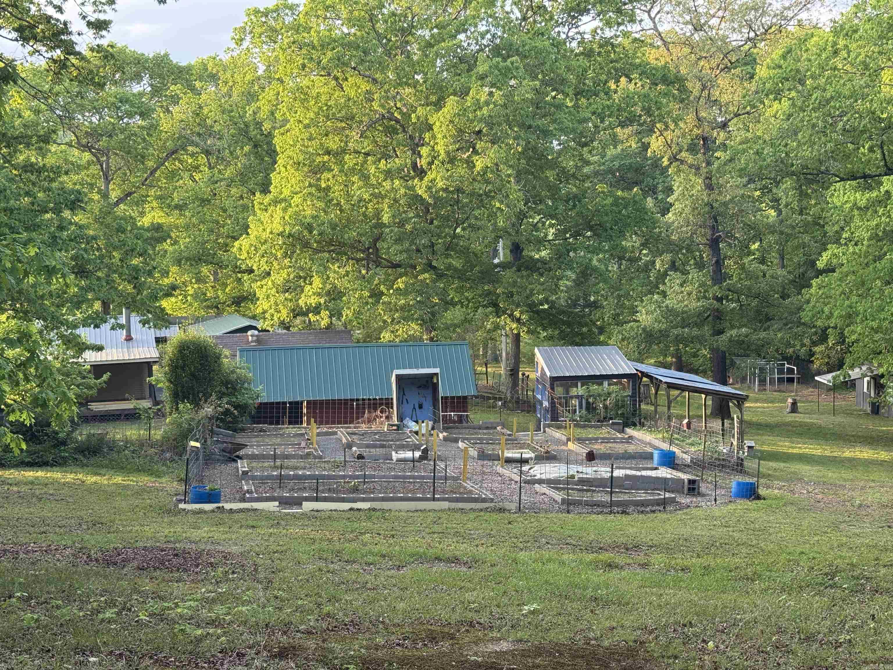 6902 Spring  Lonsdale, AR