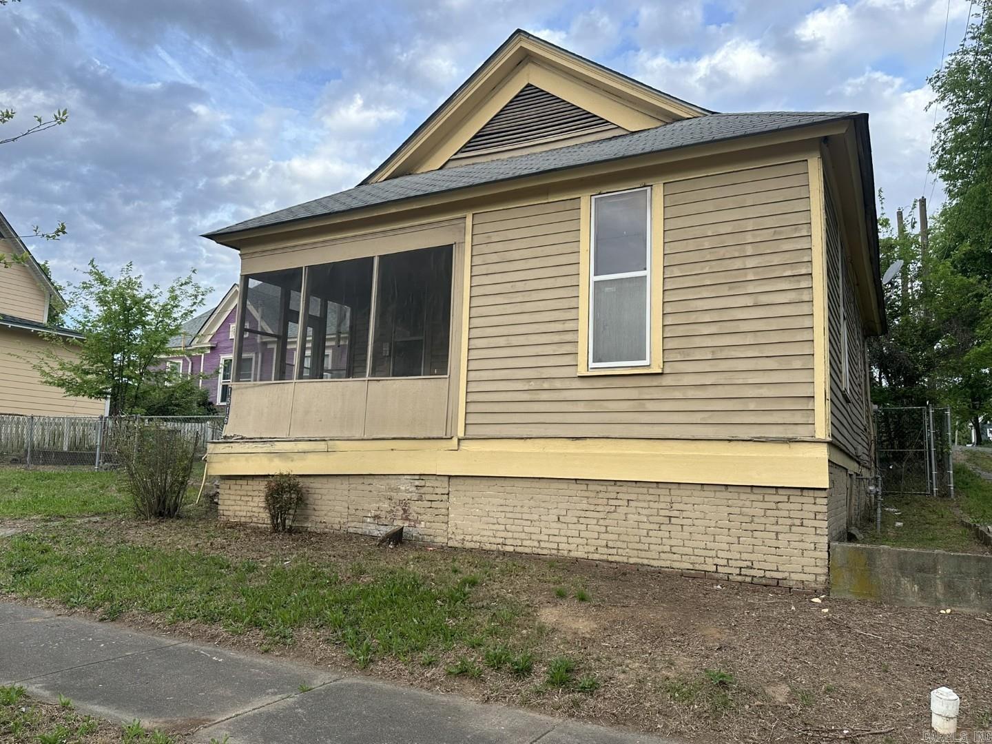 1516 Bragg  Little Rock, AR