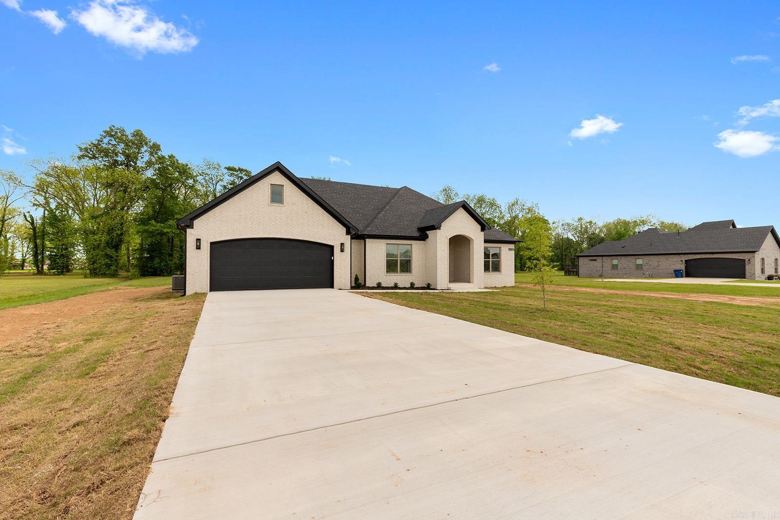 13835 Smarty Jones  Scott, AR