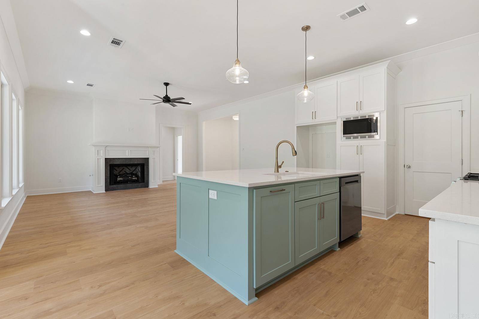 13835 Smarty Jones  Scott, AR