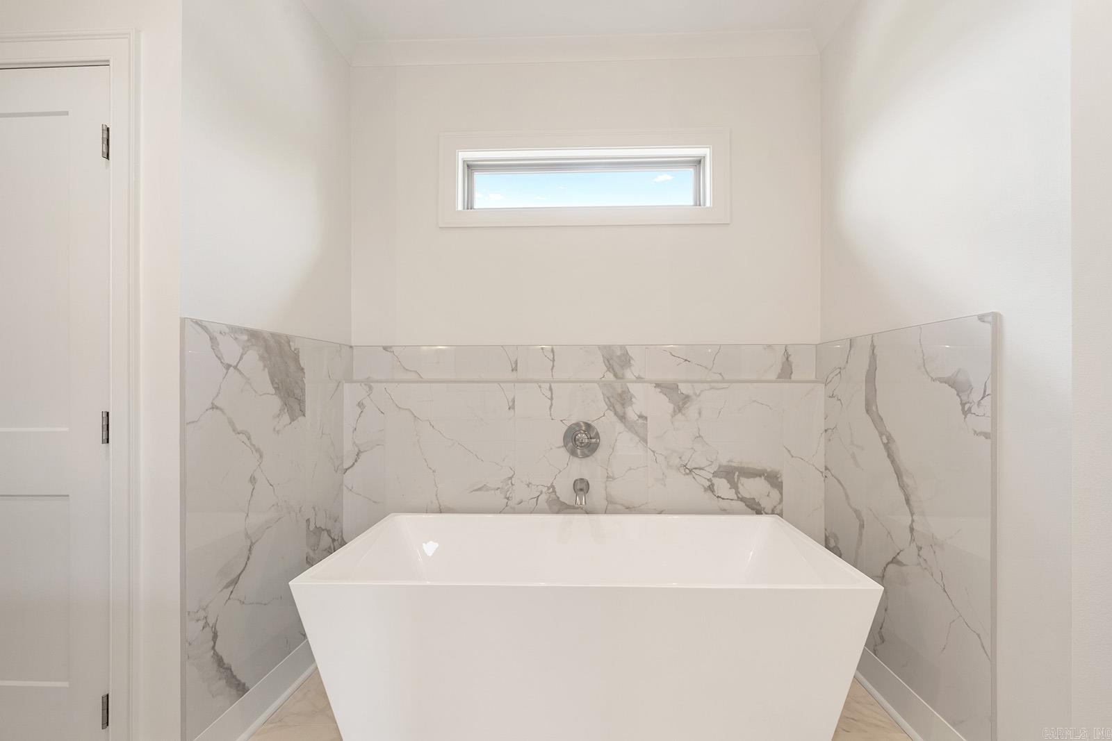 13835 Smarty Jones  Scott, AR