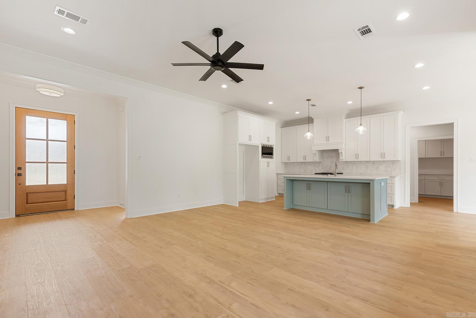 13835 Smarty Jones  Scott, AR