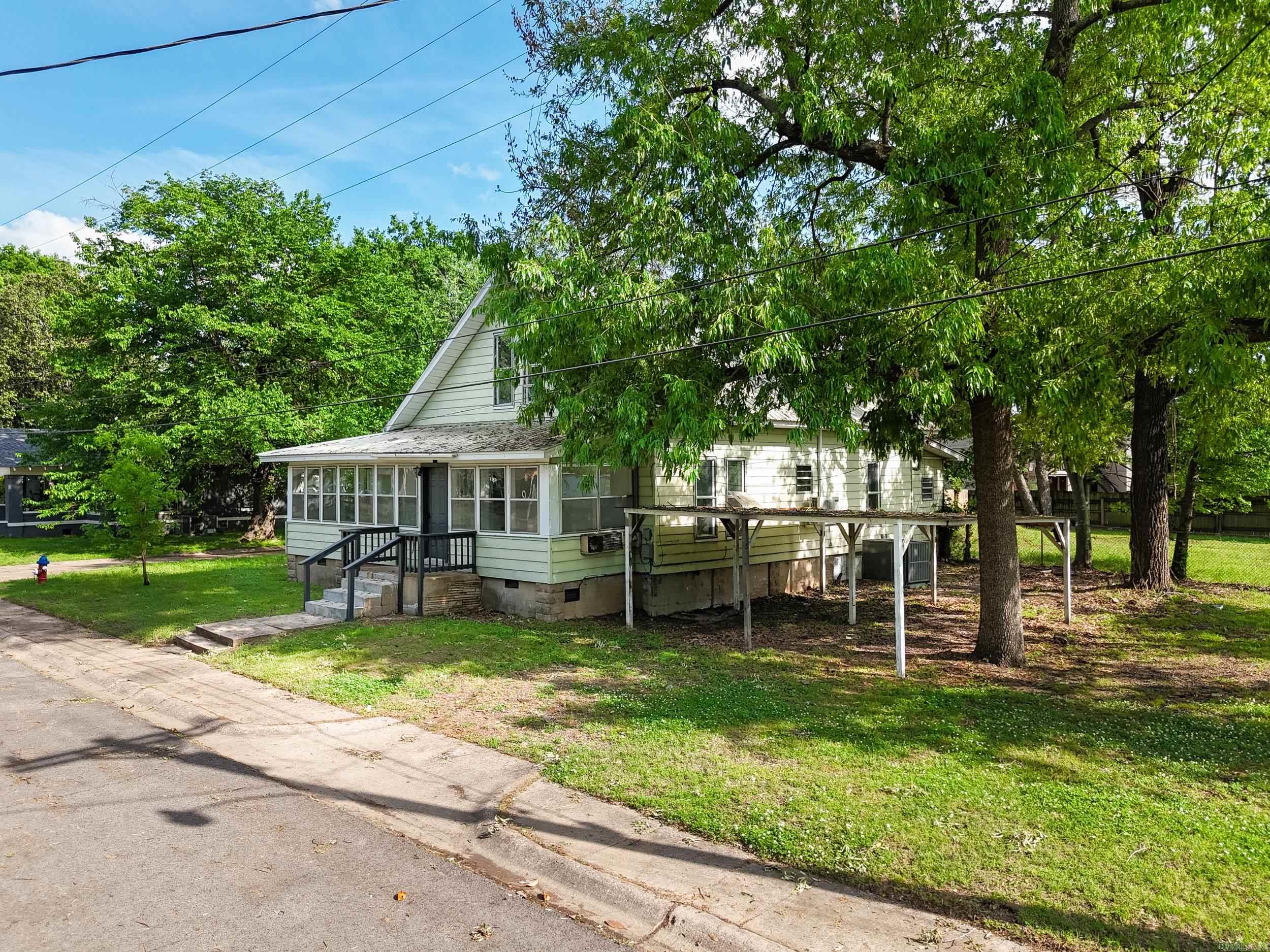 611 Fillmore  Clarksville, AR