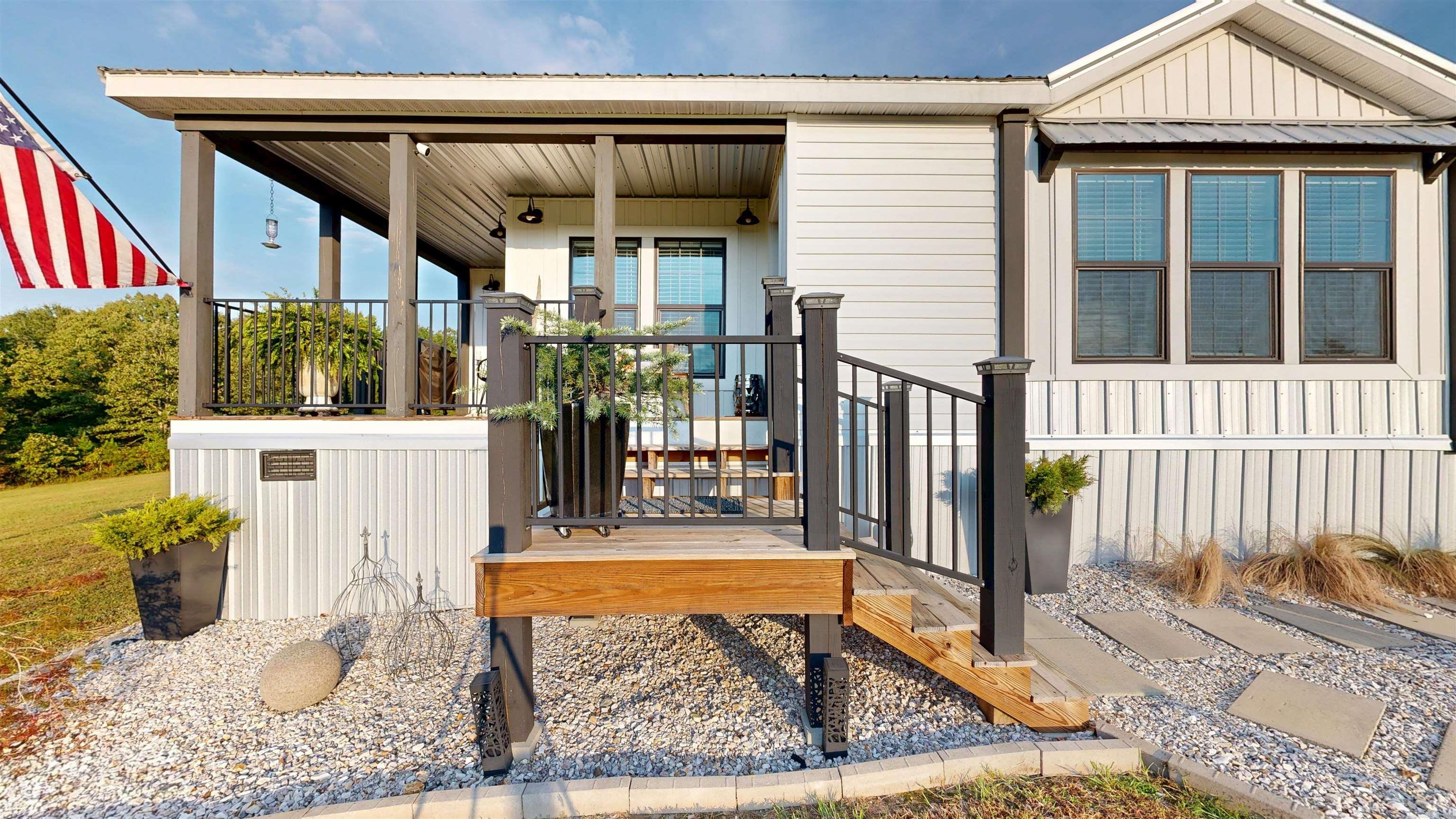 2570 Highway 7  Bismarck, AR