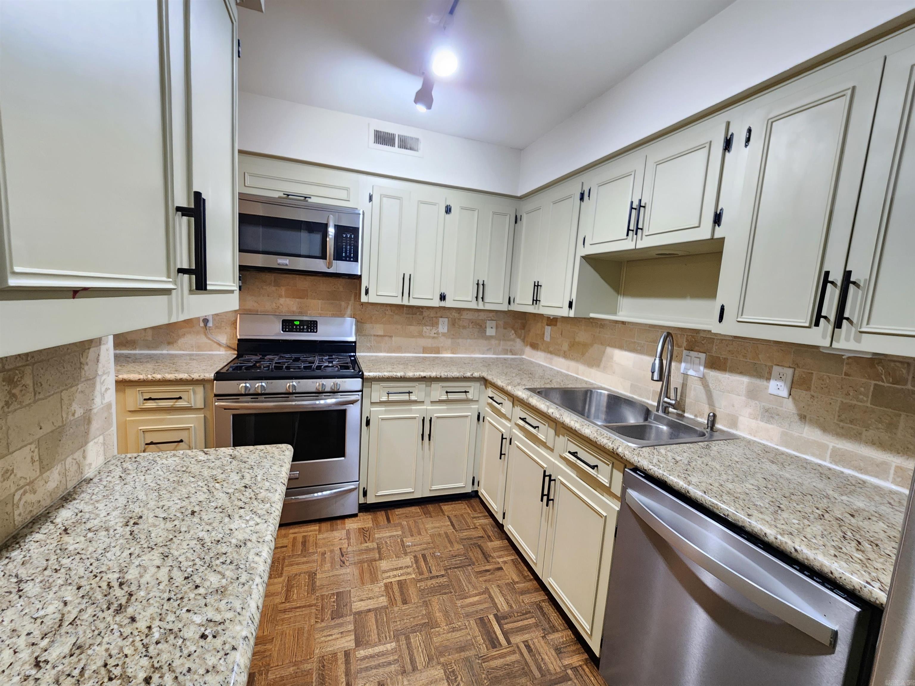 136 Cambridge  Little Rock, AR