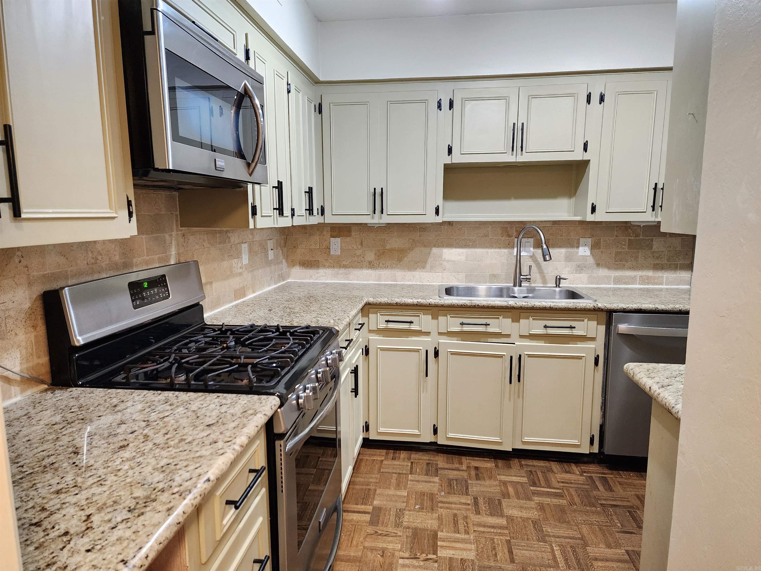 136 Cambridge  Little Rock, AR