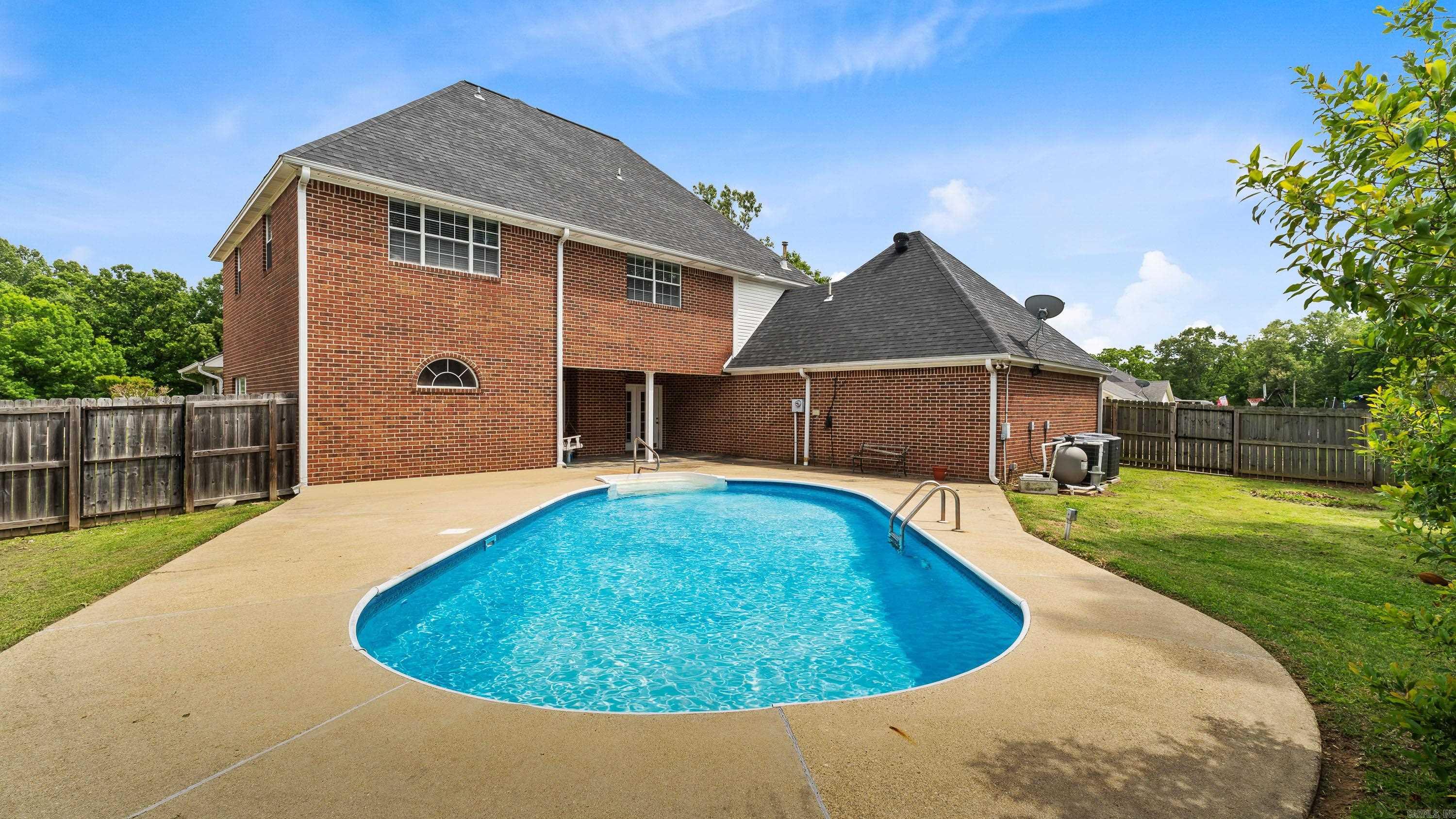 7005 Forest Oak  Texarkana, AR