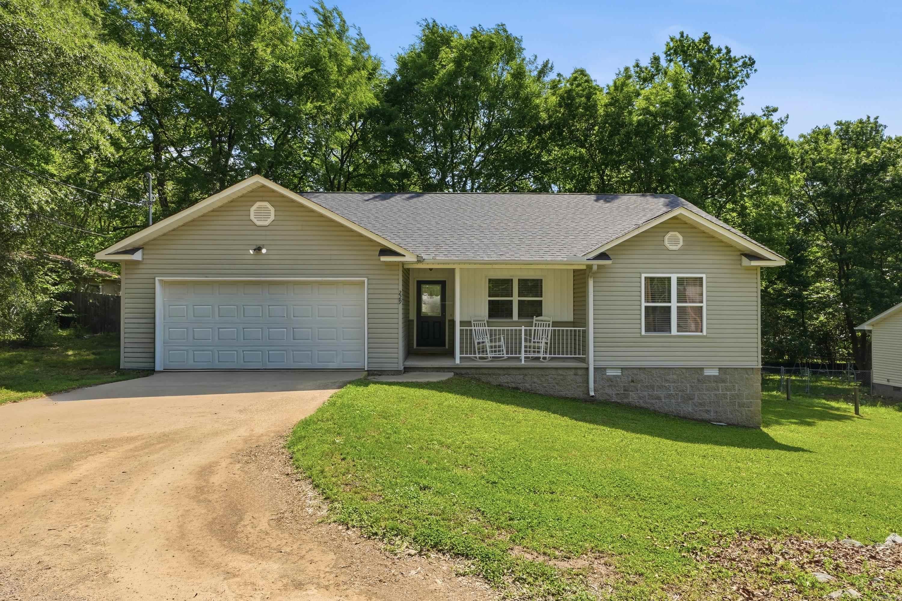 229 Adcock Rd  Hot Springs, AR