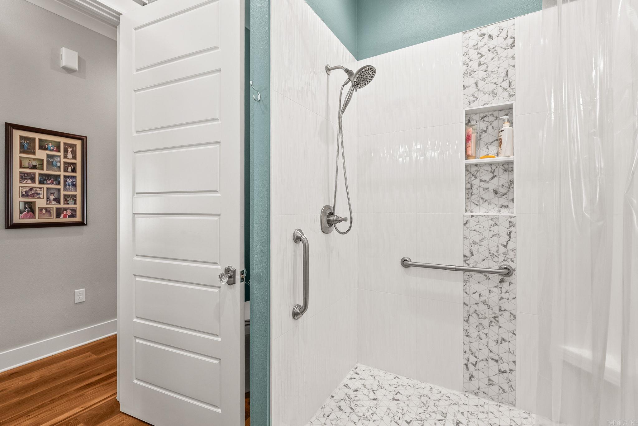 107 Holloway  Greenbrier, AR