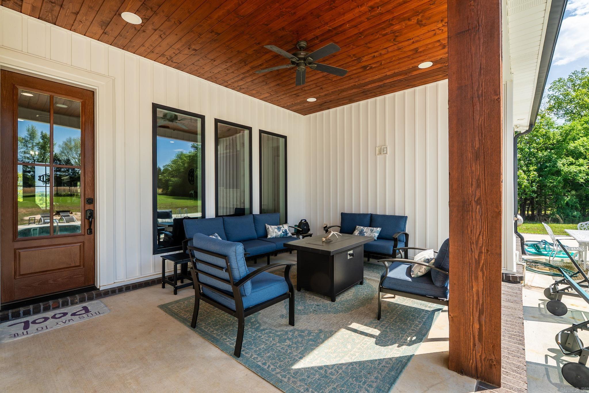 107 Holloway  Greenbrier, AR