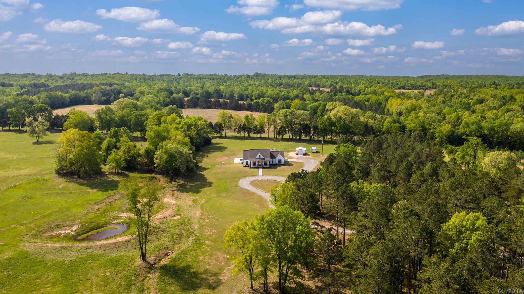 107 Holloway  Greenbrier, AR