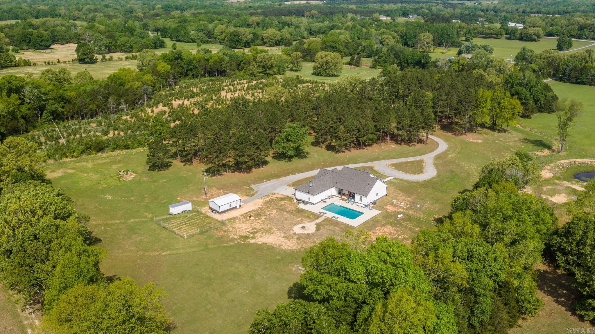 107 Holloway  Greenbrier, AR