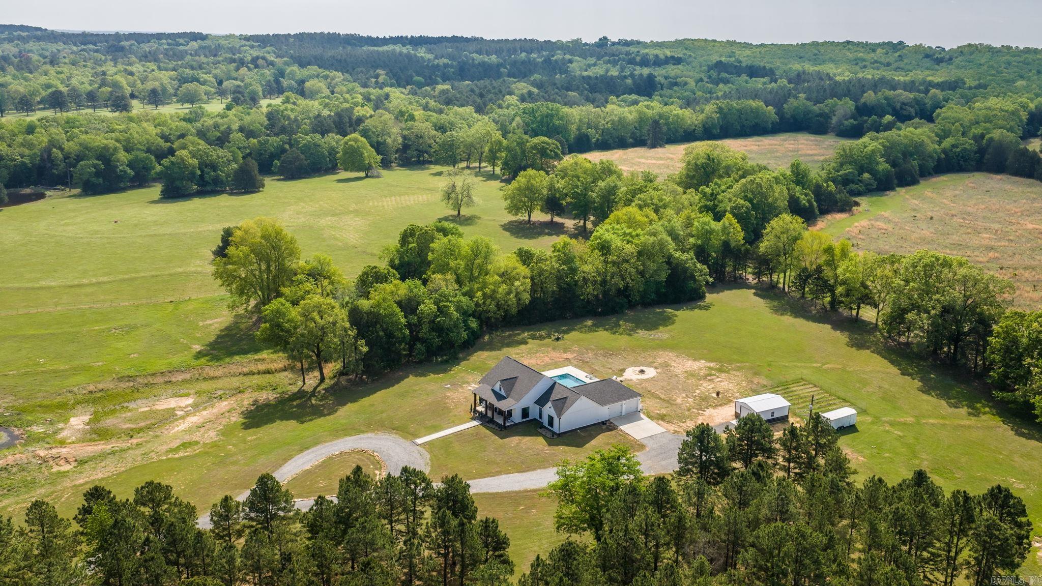 107 Holloway  Greenbrier, AR