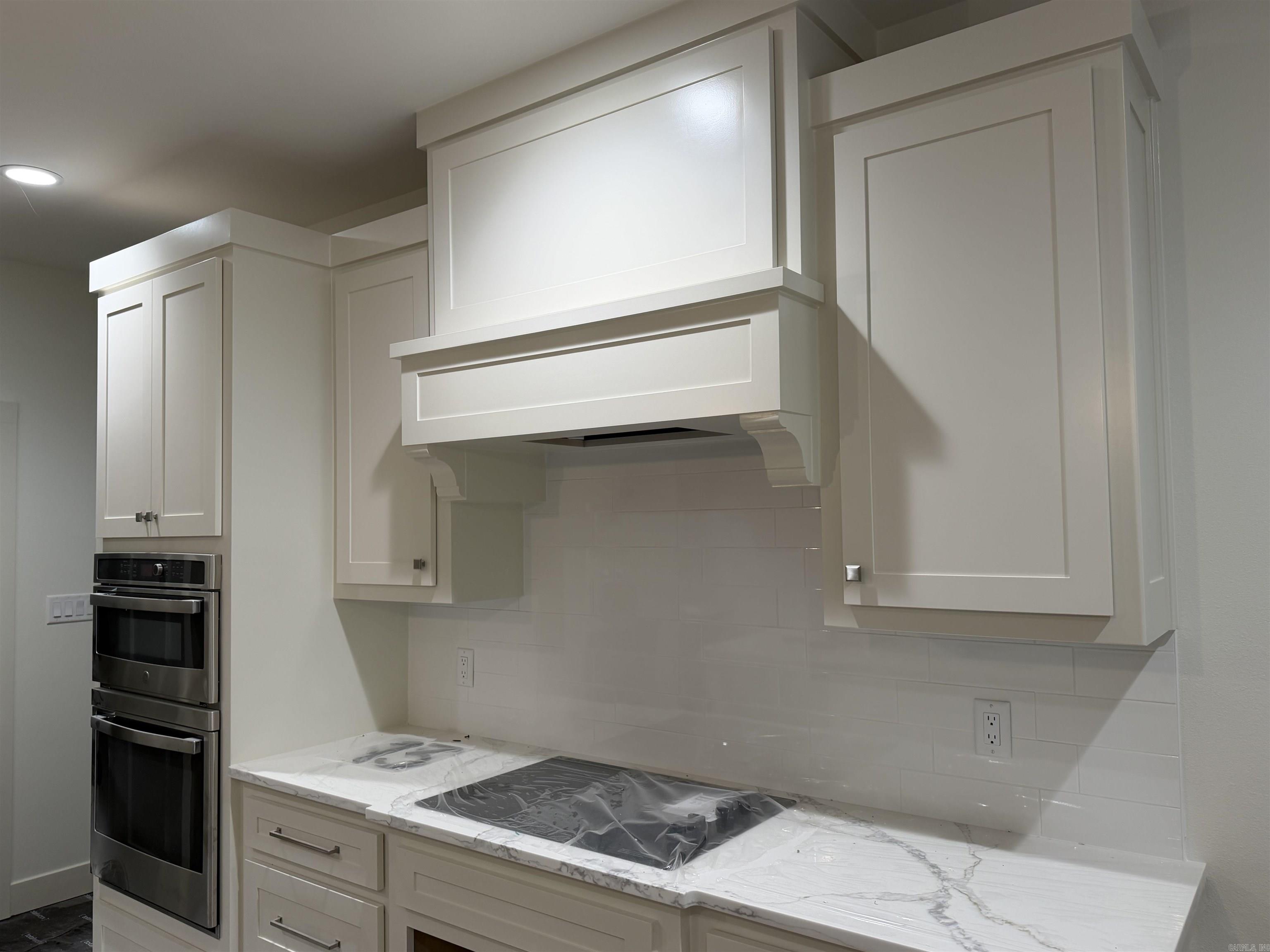 13 Corvera  Hot Springs Village, AR