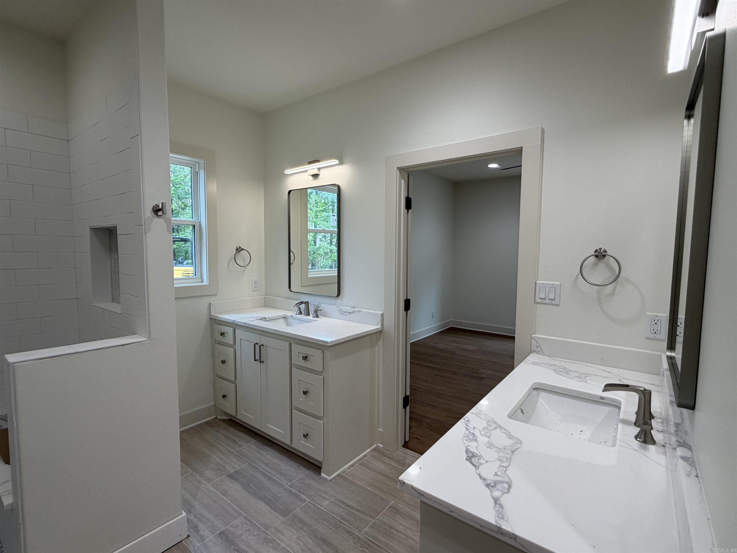 13 Corvera  Hot Springs Village, AR