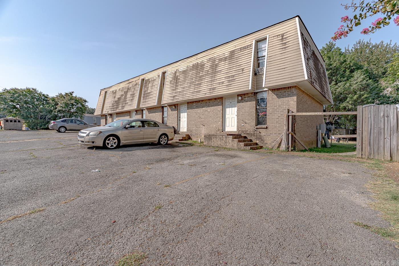 1900 Cedar Heights Dr. 405 Melrose St. Jonesboro, AR