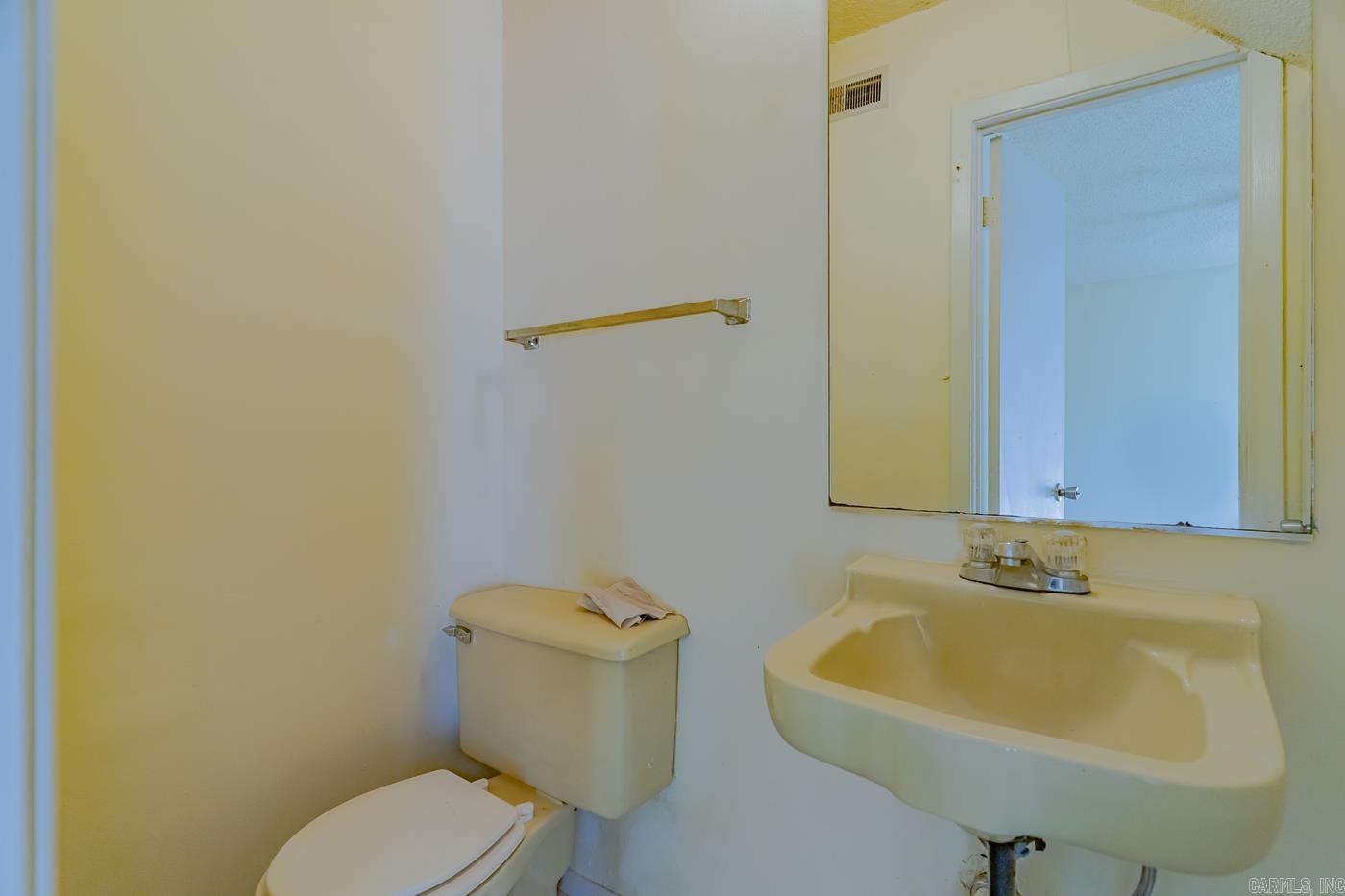 1900 Cedar Heights Dr. 405 Melrose St. Jonesboro, AR