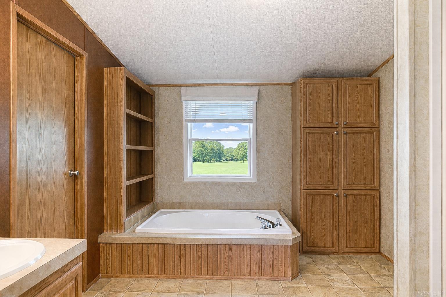 9309 Chaparral  Pine Bluff, AR