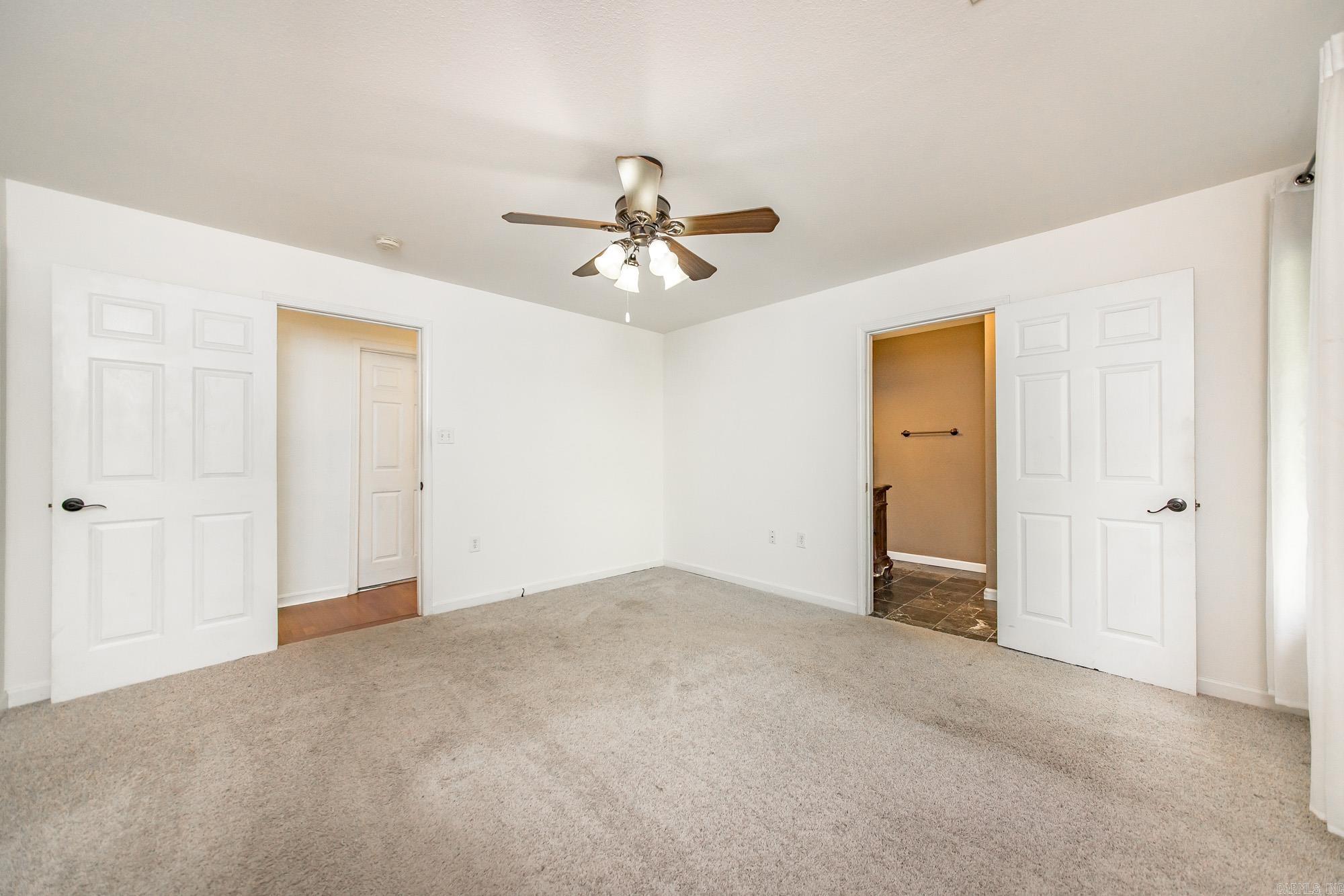 1600 E Lakeview  Benton, AR