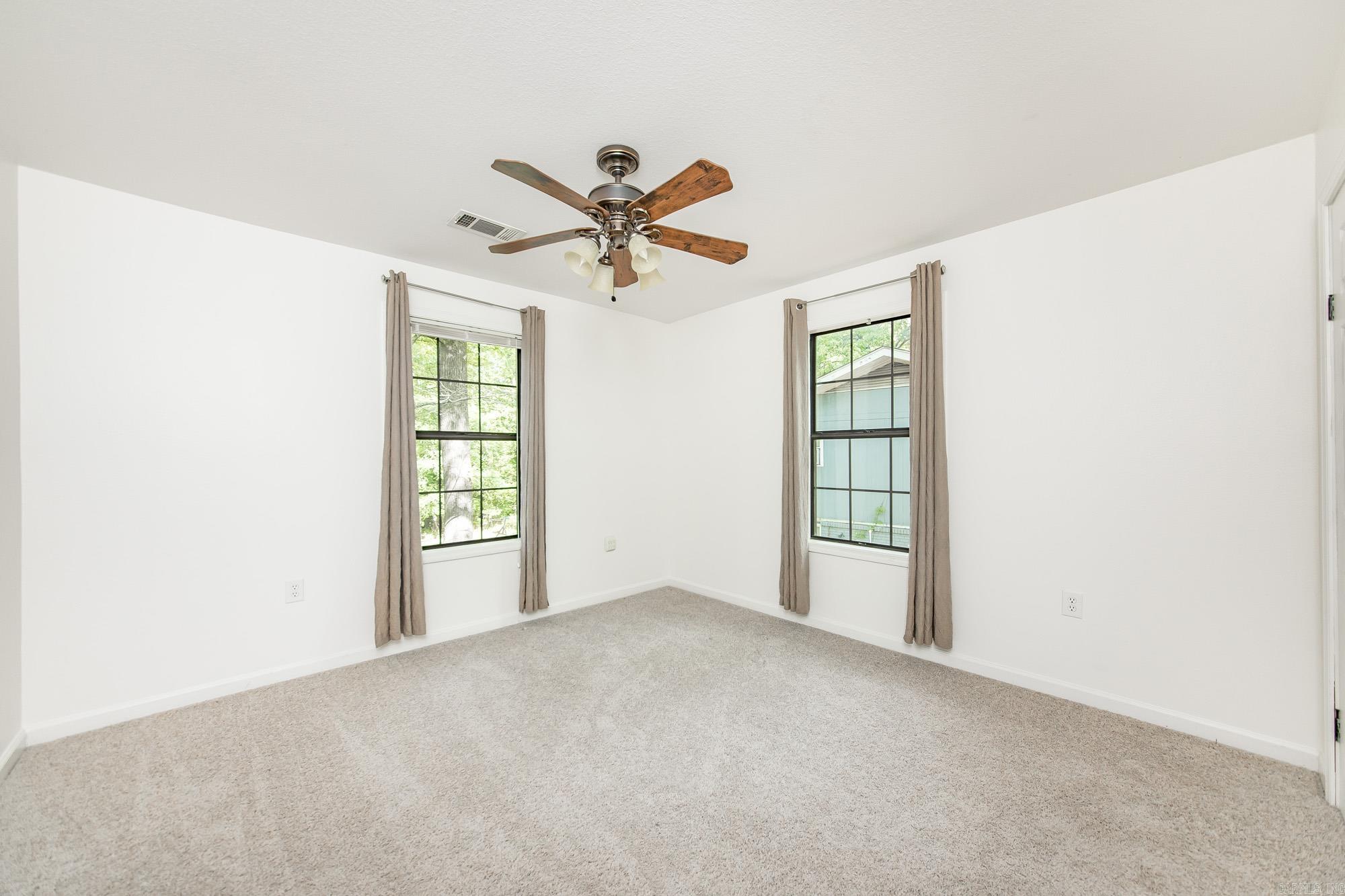 1600 E Lakeview  Benton, AR