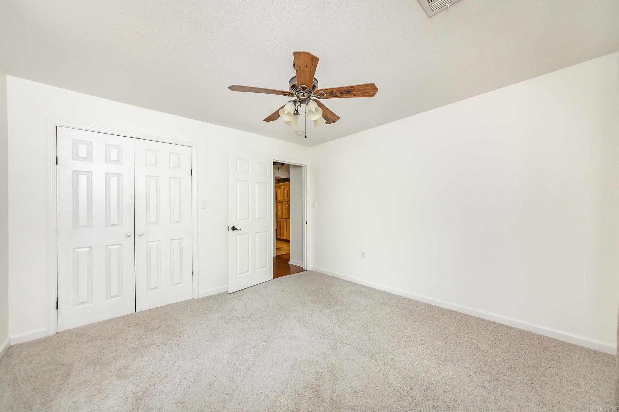 1600 E Lakeview  Benton, AR