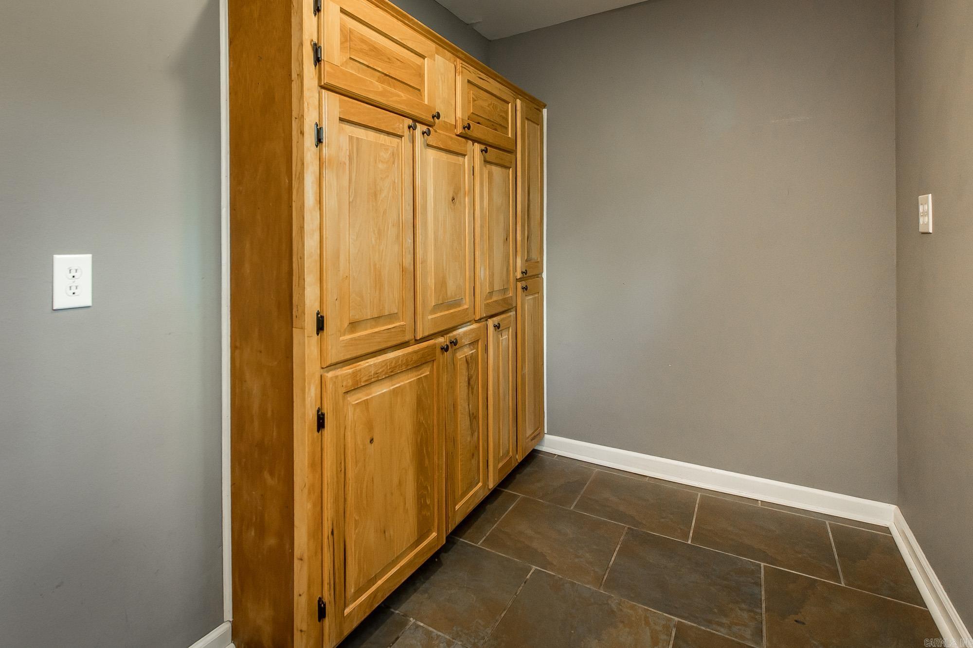 1600 E Lakeview  Benton, AR