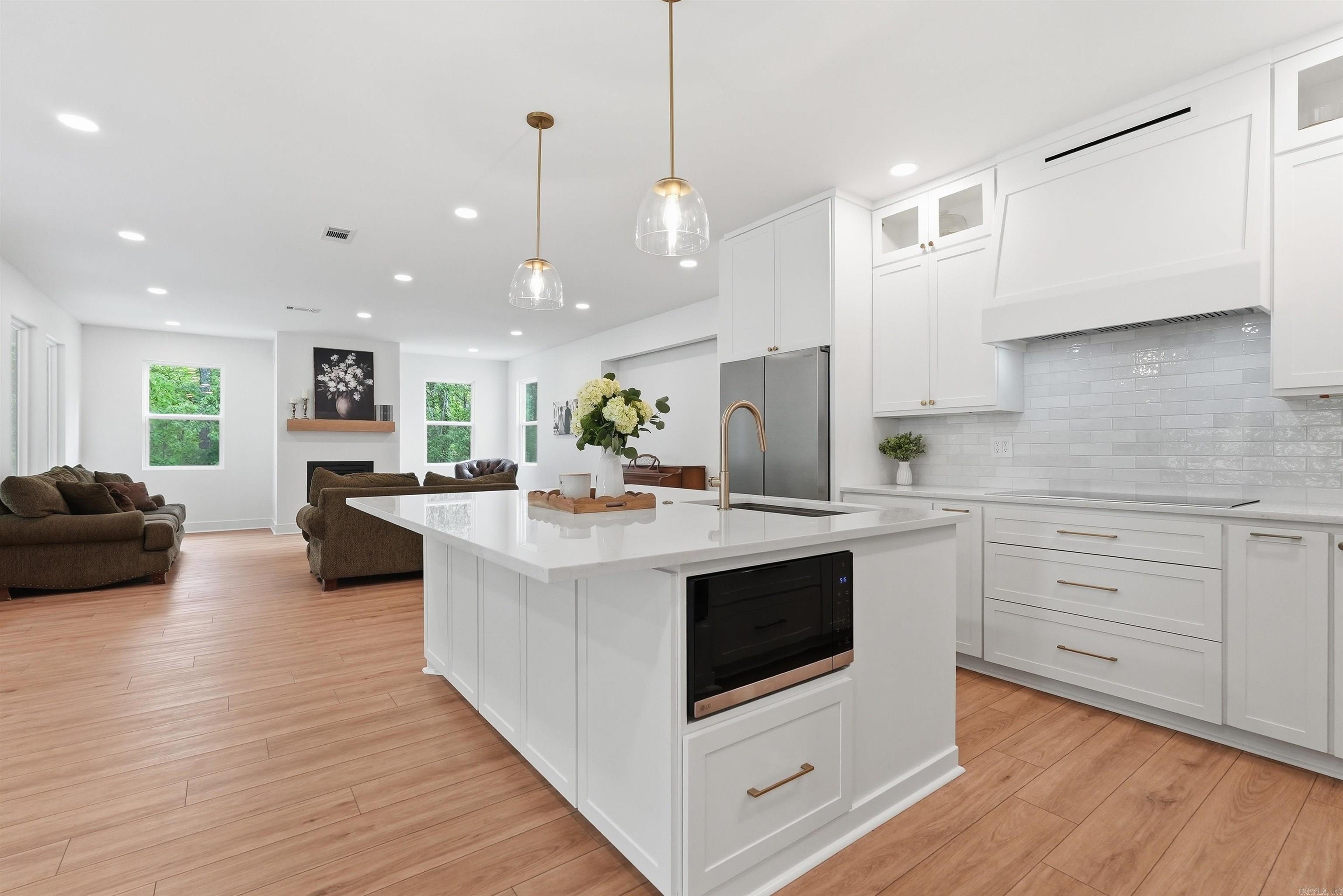 20301 Dwight Little  Roland, AR